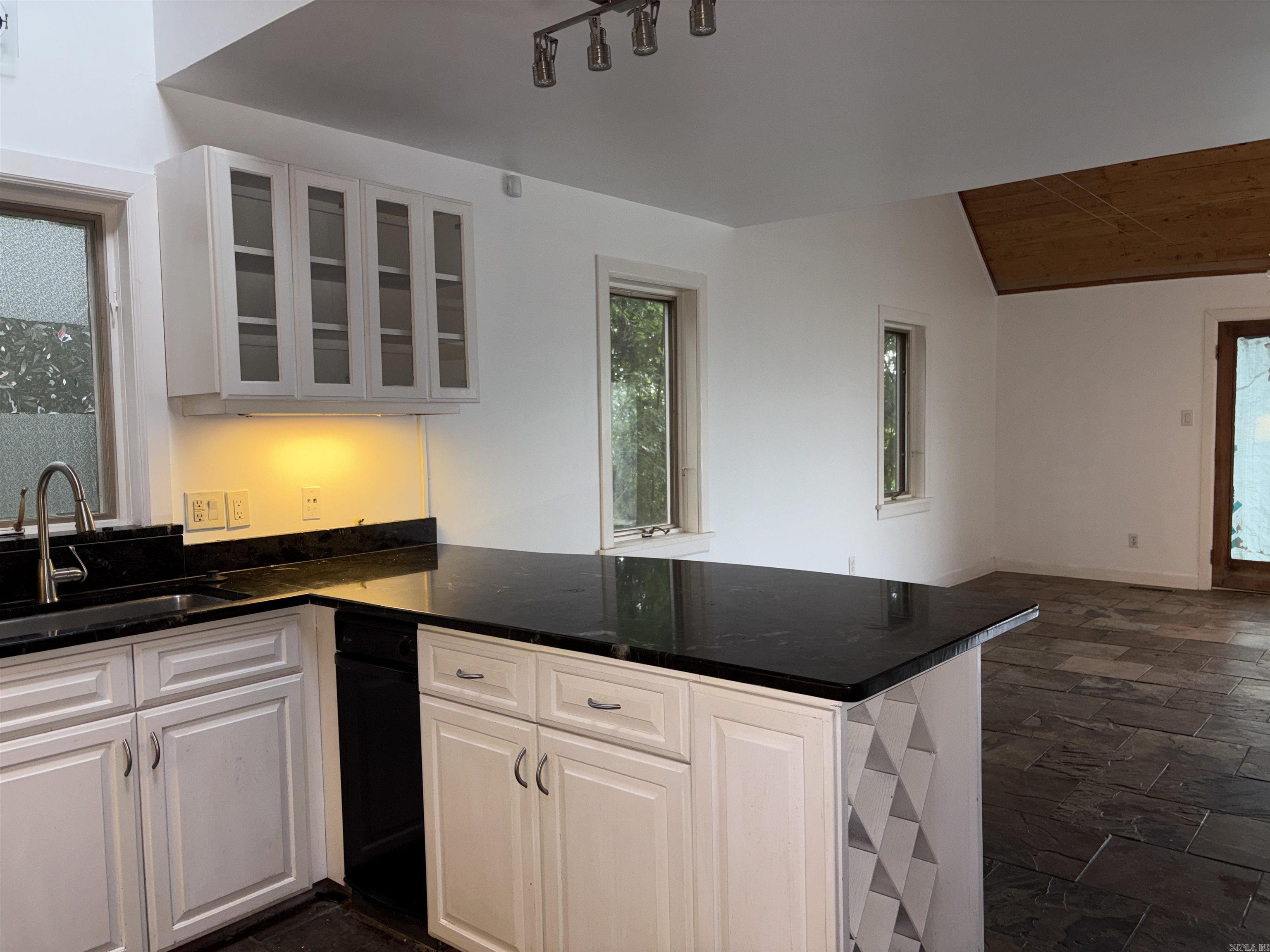 SOUTHWIND ANNEX - Residential