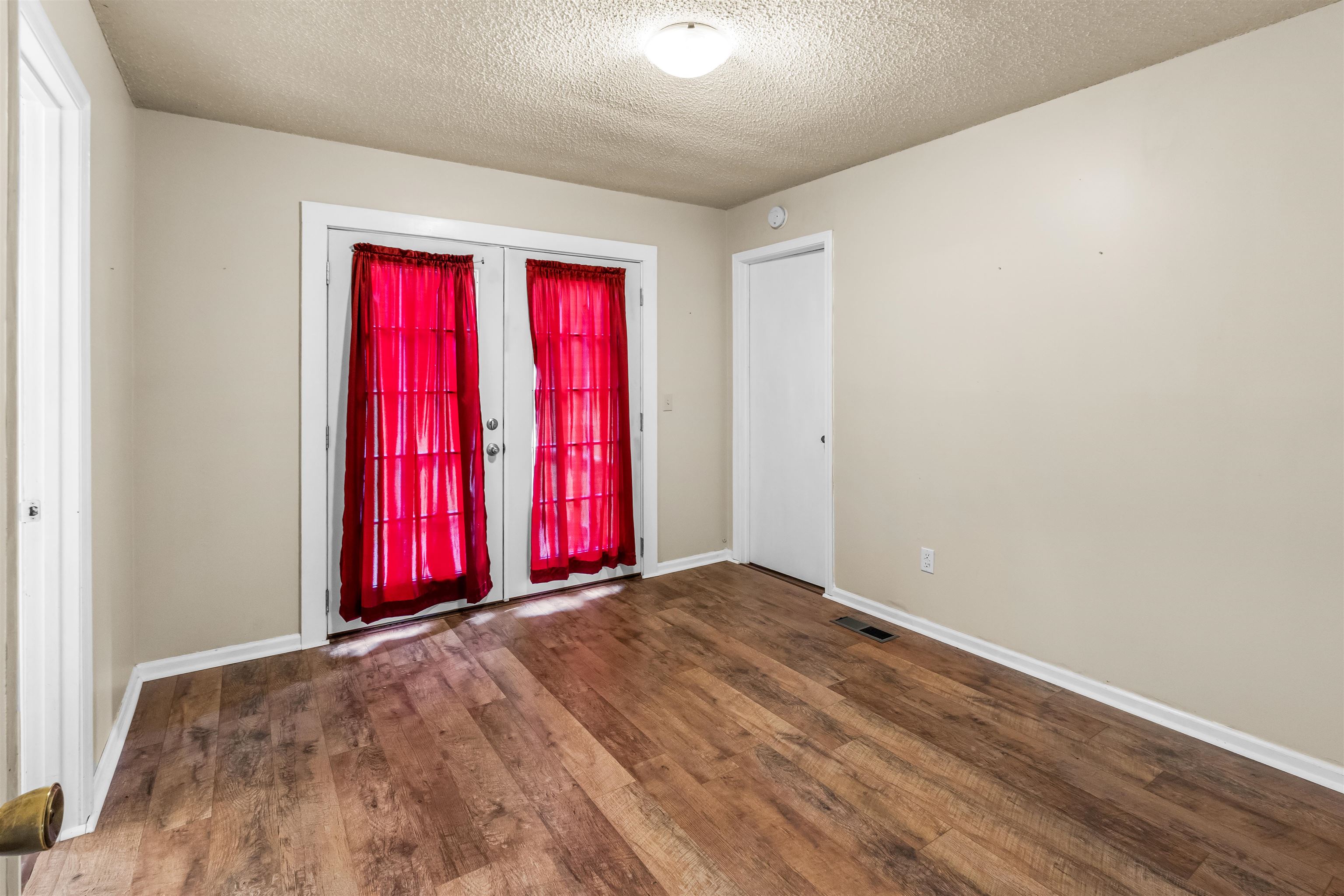 WINDSONG ACRES - Residential
