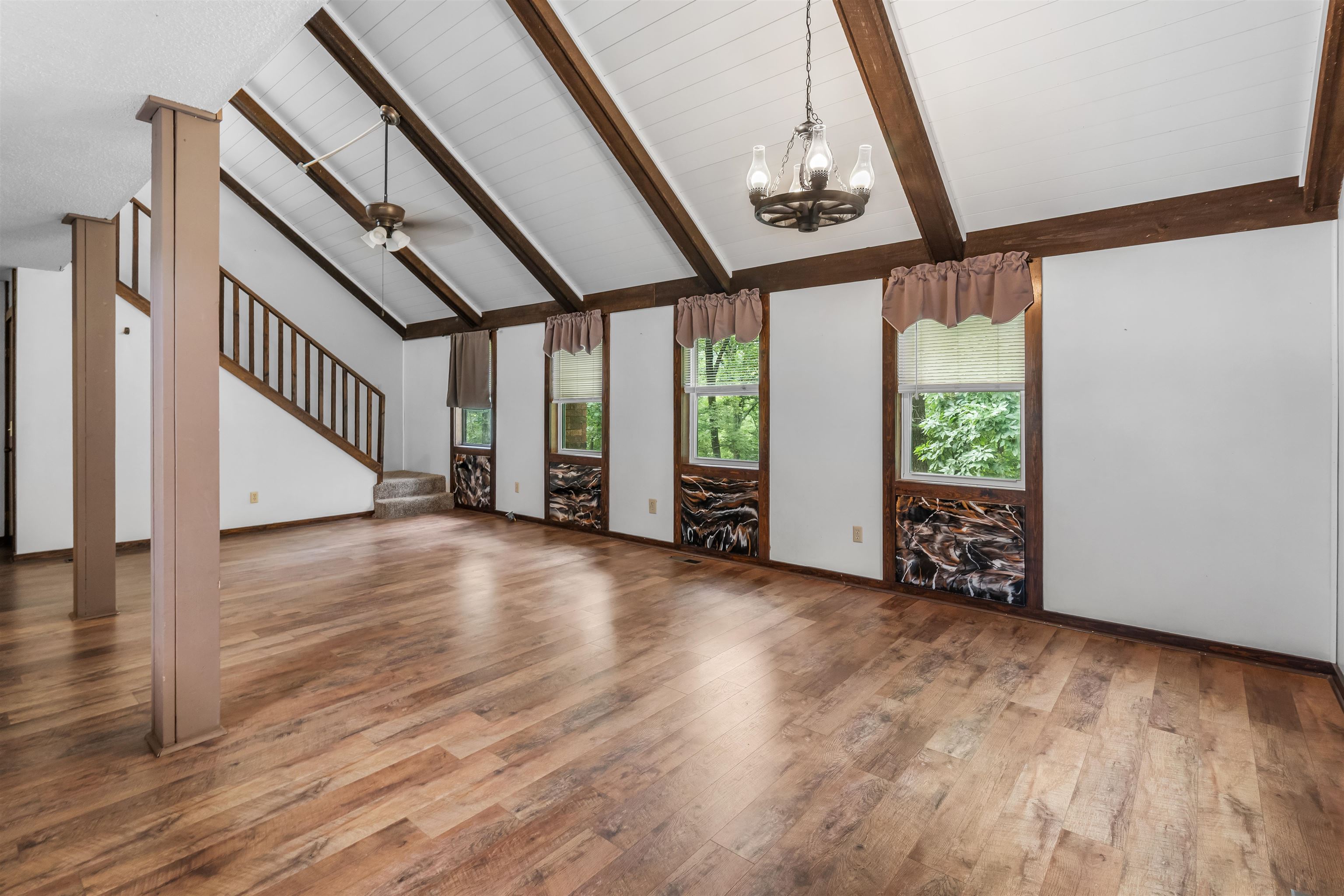 WINDSONG ACRES - Residential