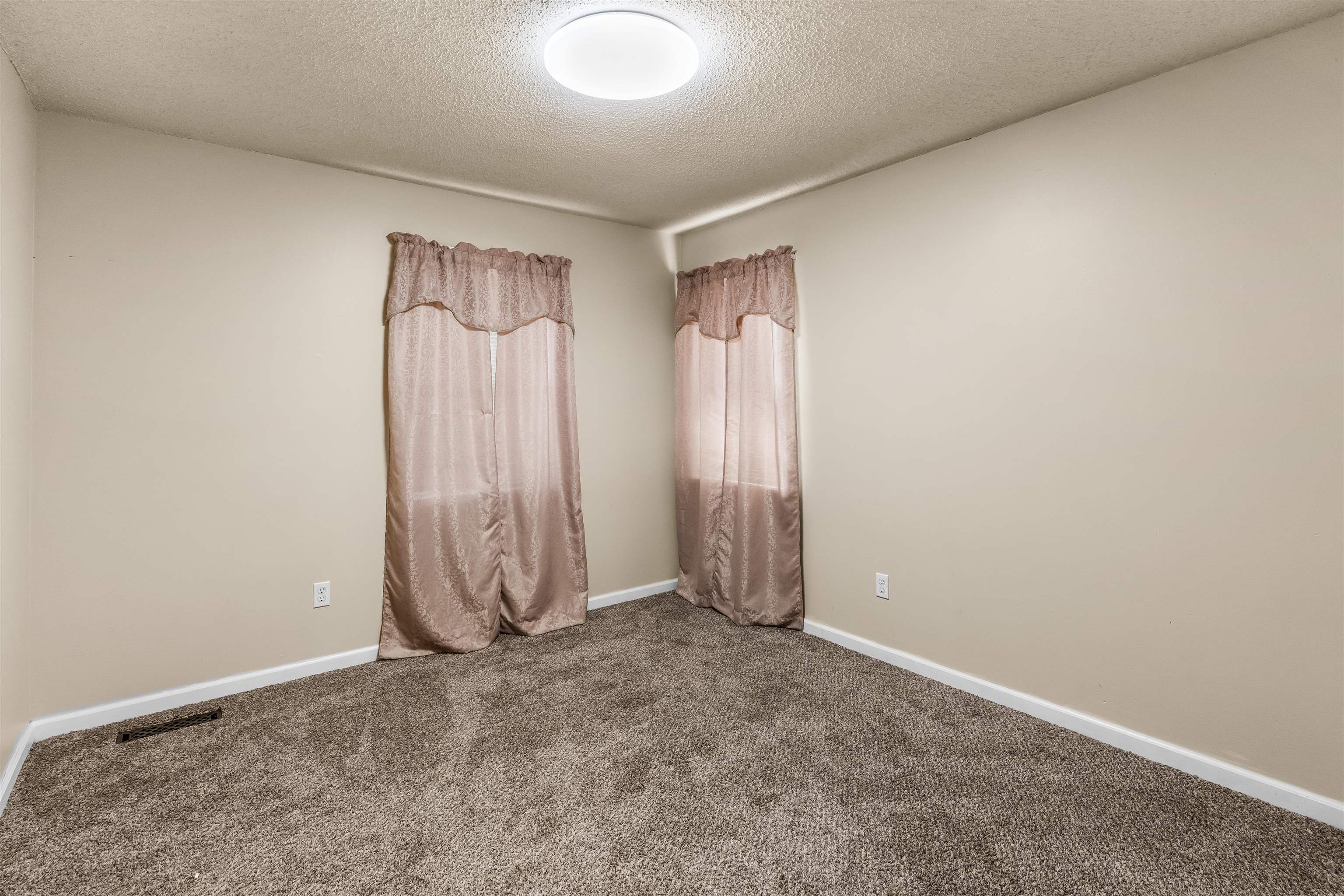 WINDSONG ACRES - Residential