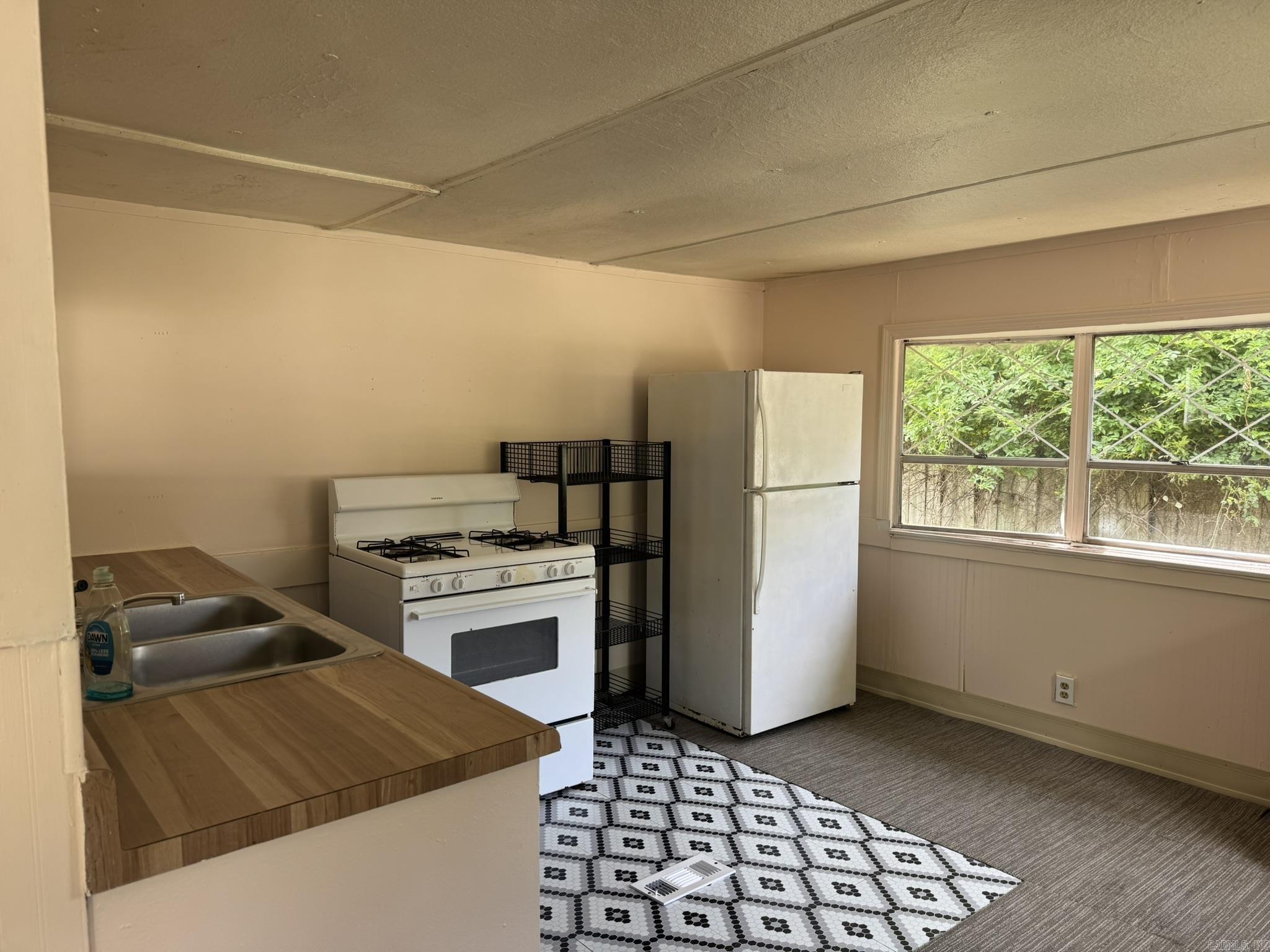 Not in Subdivision - Residential Lease
