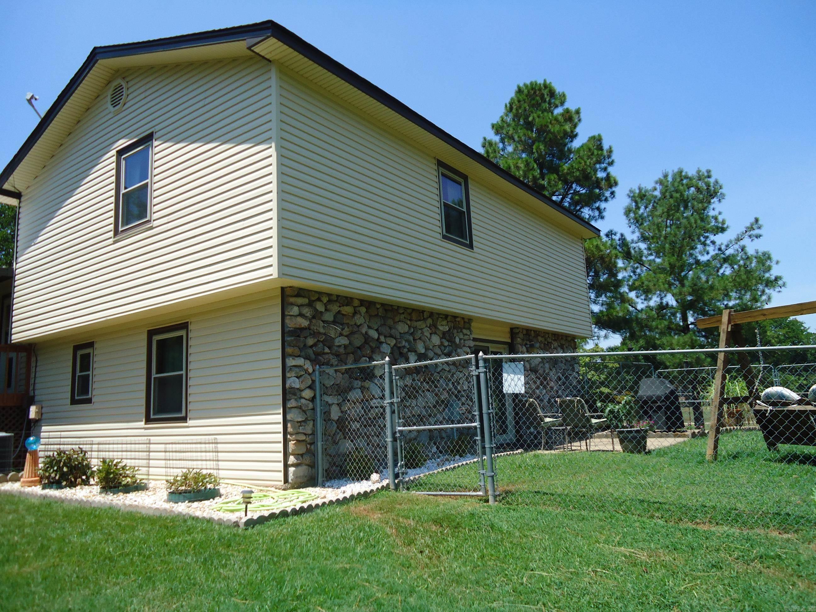 NORTH MOORE ESTATES - Residential