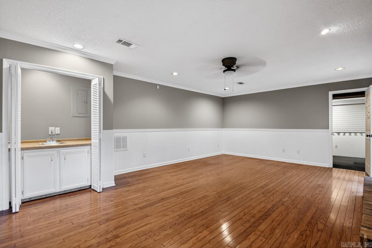 OVERBROOK - Residential