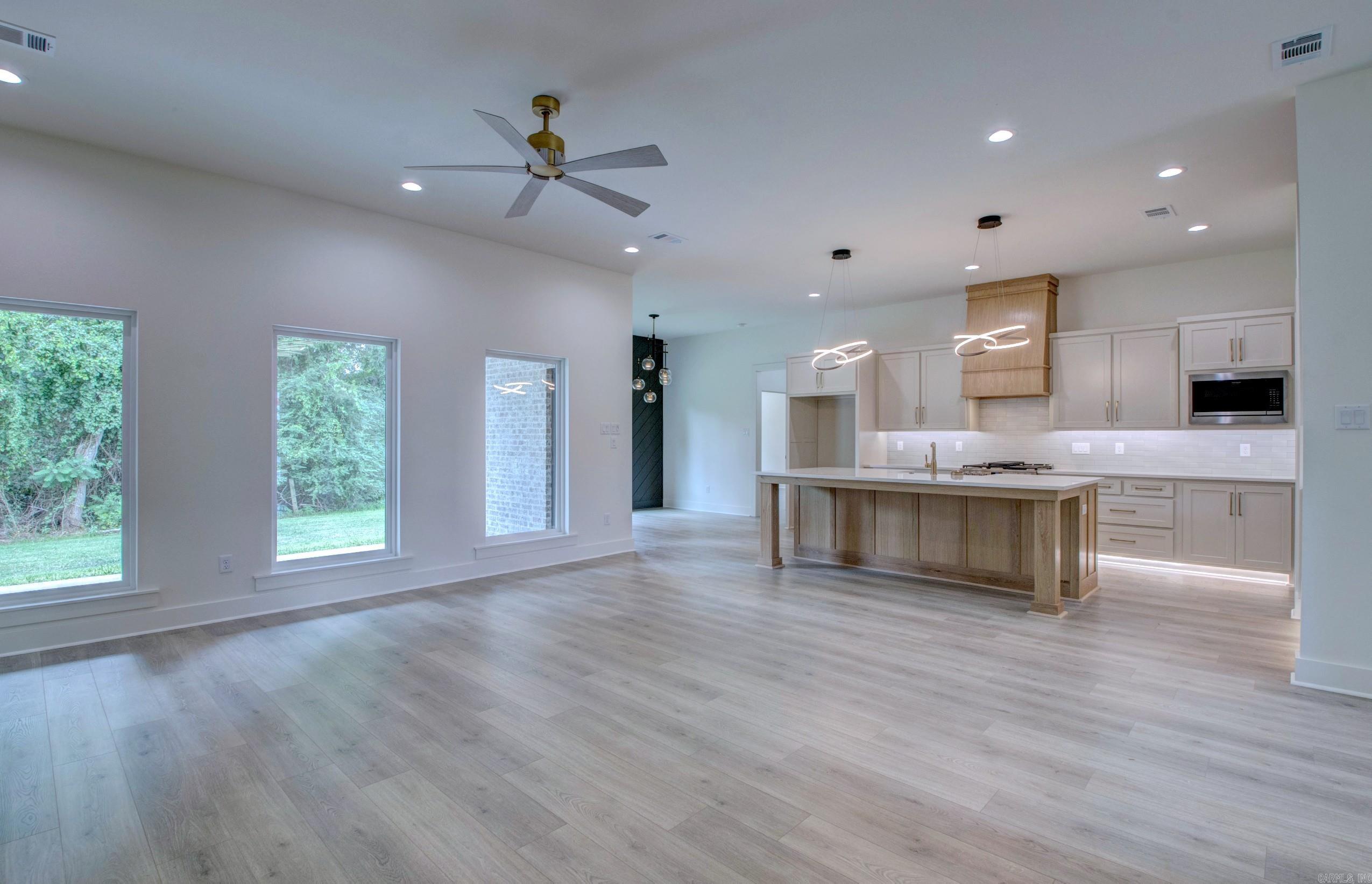 WINDRIDGE ESTATES PHASE 1 - Residential