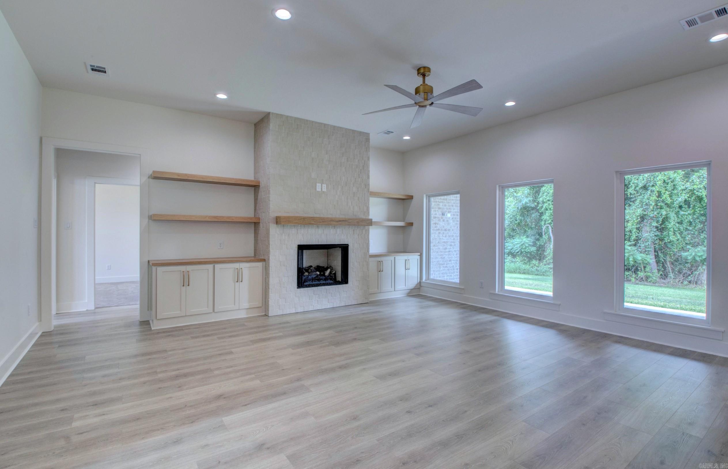 WINDRIDGE ESTATES PHASE 1 - Residential