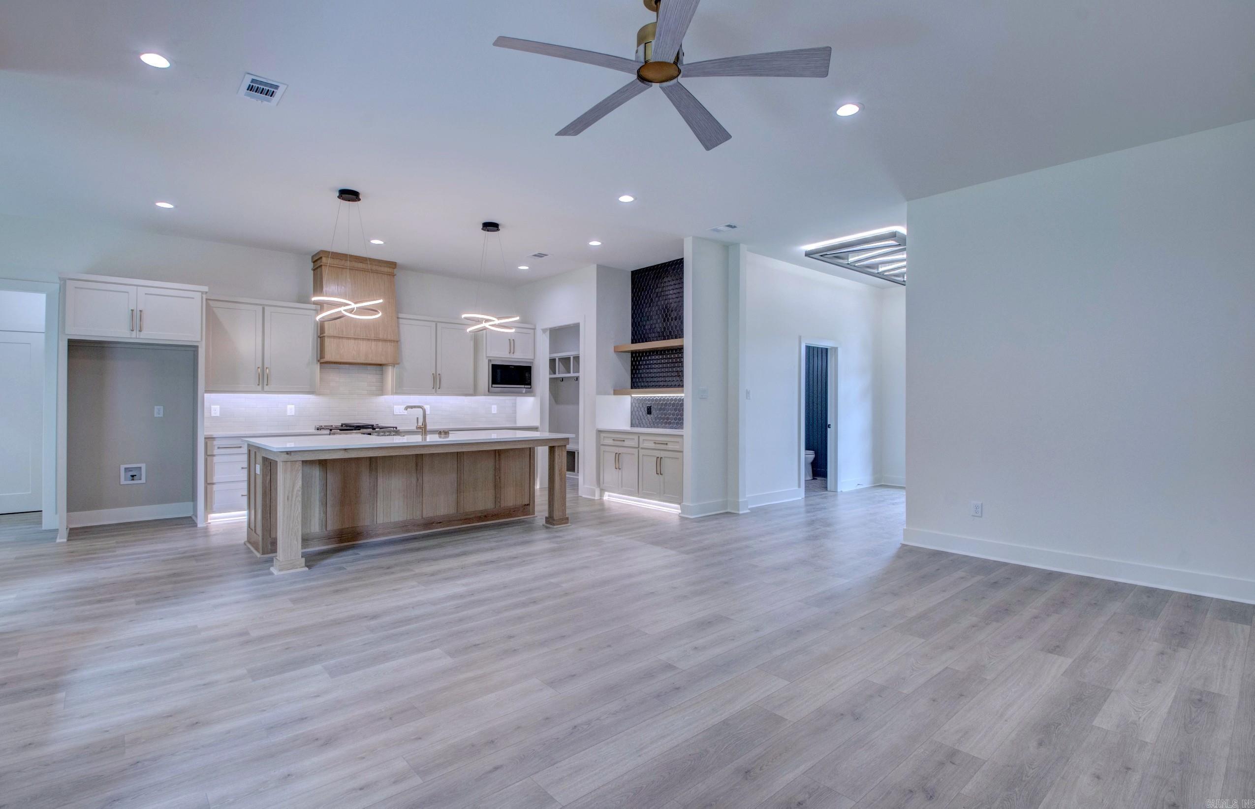WINDRIDGE ESTATES PHASE 1 - Residential