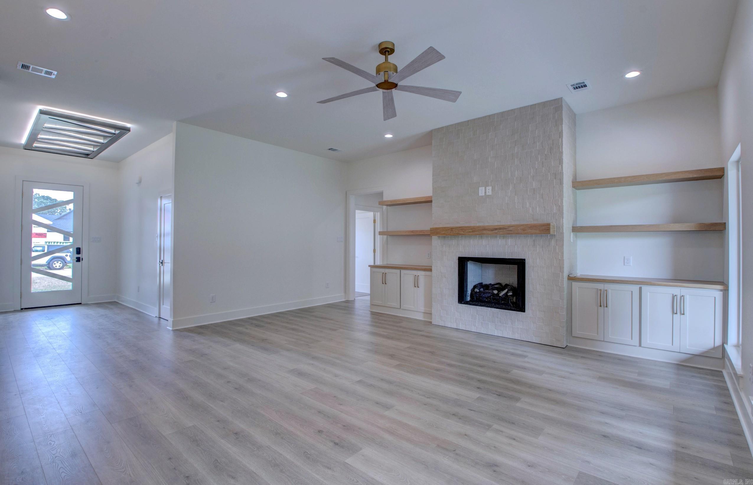 WINDRIDGE ESTATES PHASE 1 - Residential