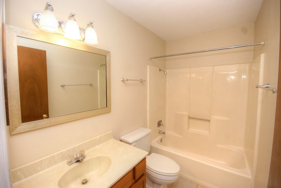INDIAN HILLS - Residential