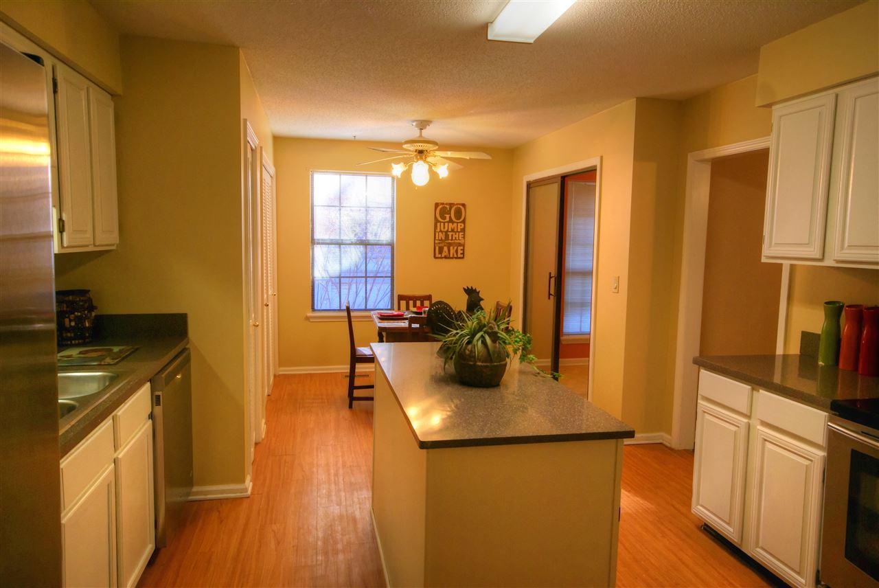INDIAN HILLS - Residential