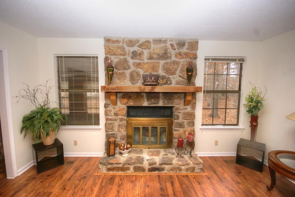 INDIAN HILLS - Residential