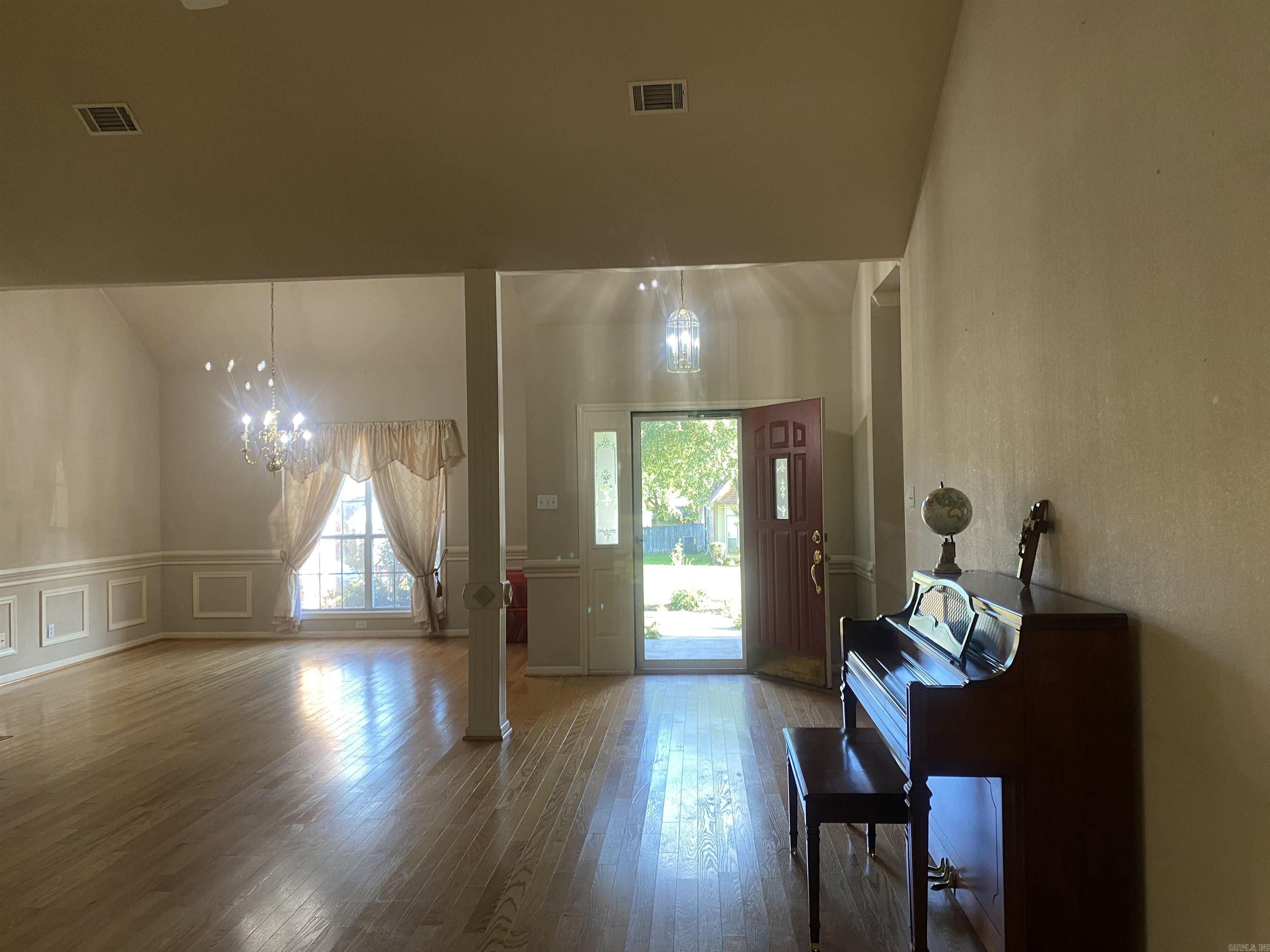 LEXINGTON PARK - Residential