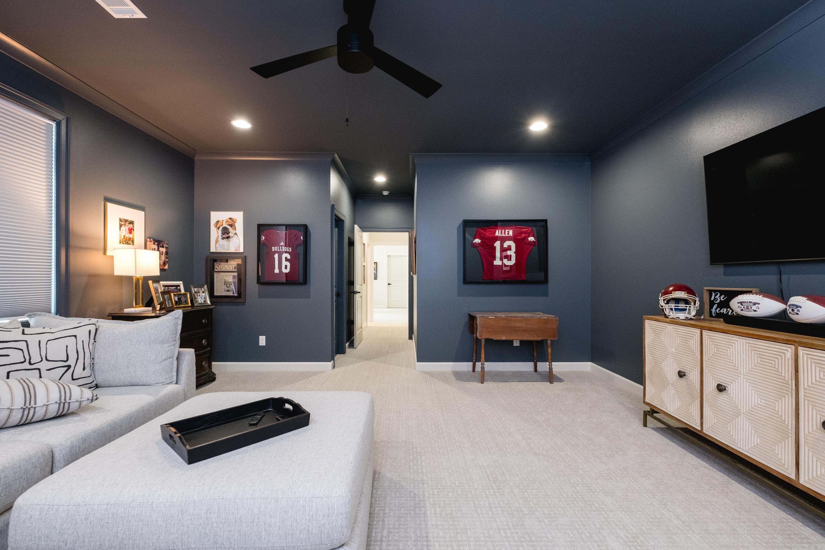 CHENAL VALLEY "FALSTONE COURT" - Residential