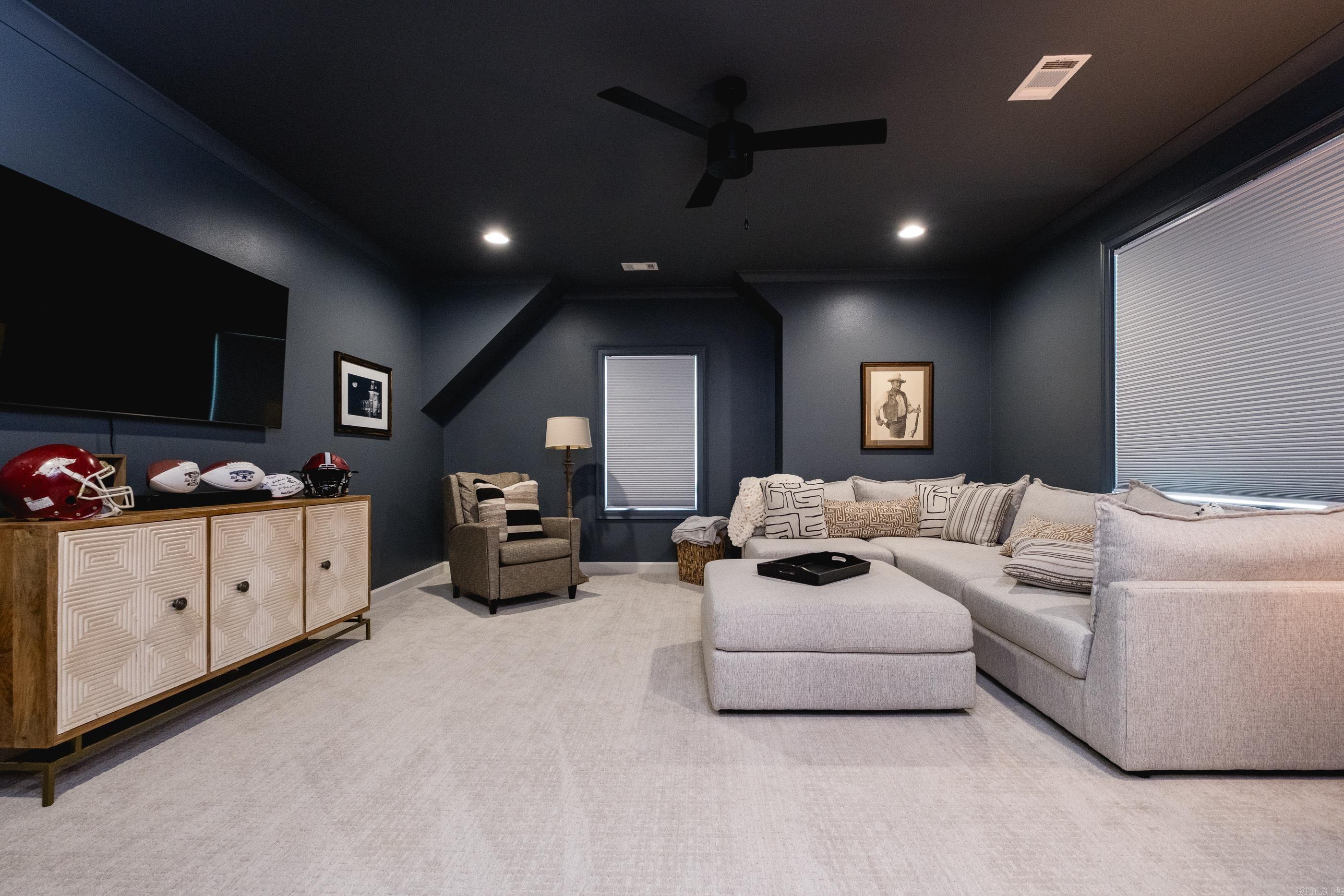 CHENAL VALLEY "FALSTONE COURT" - Residential