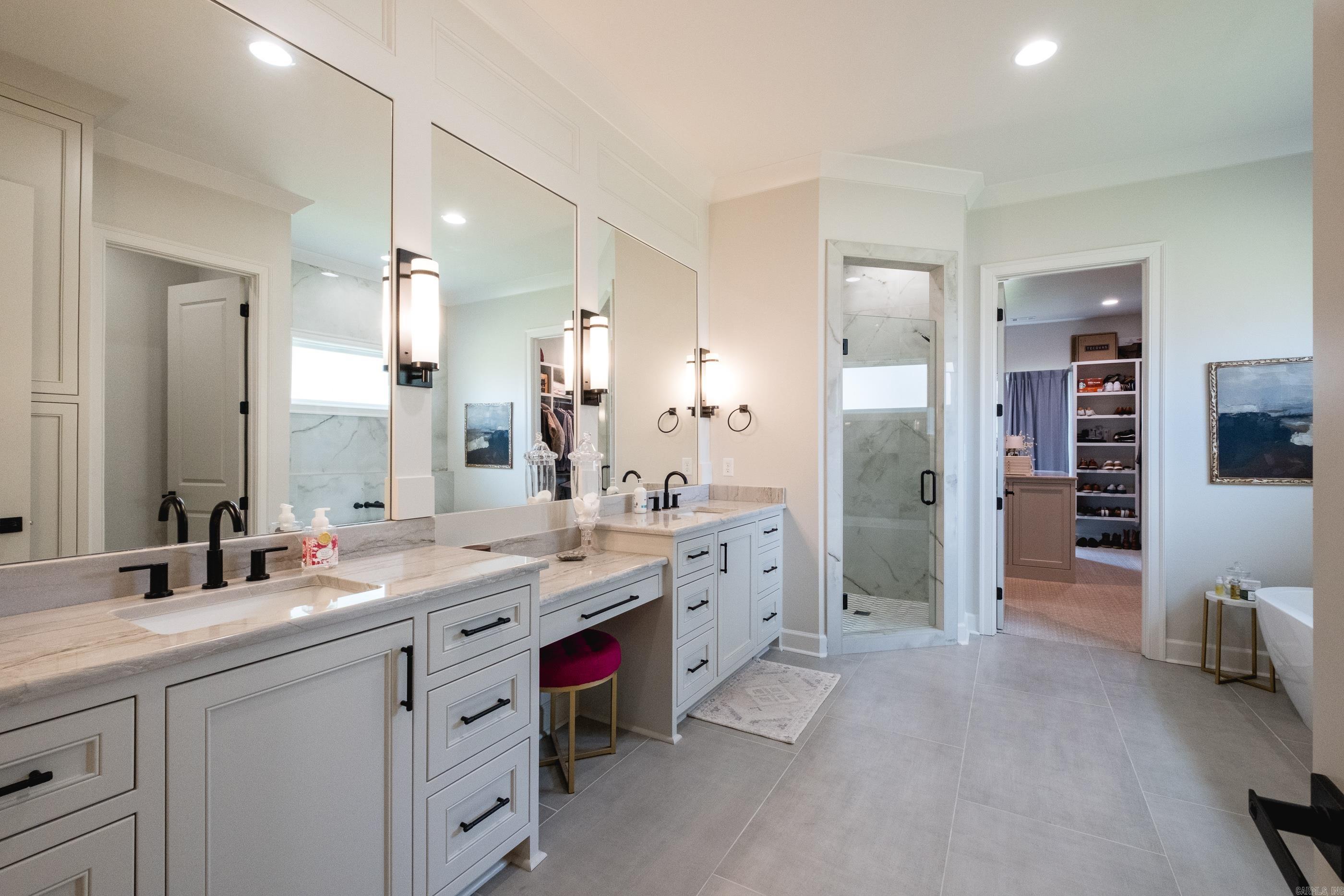 CHENAL VALLEY "FALSTONE COURT" - Residential