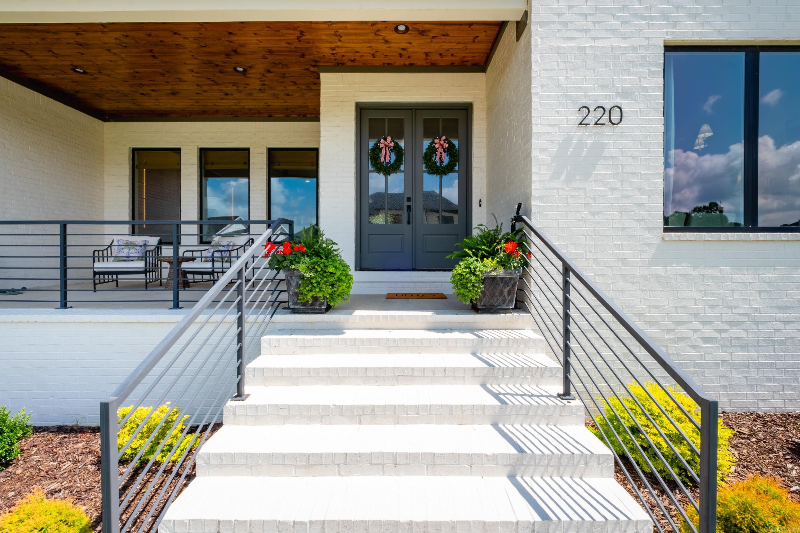 CHENAL VALLEY "FALSTONE COURT" - Residential