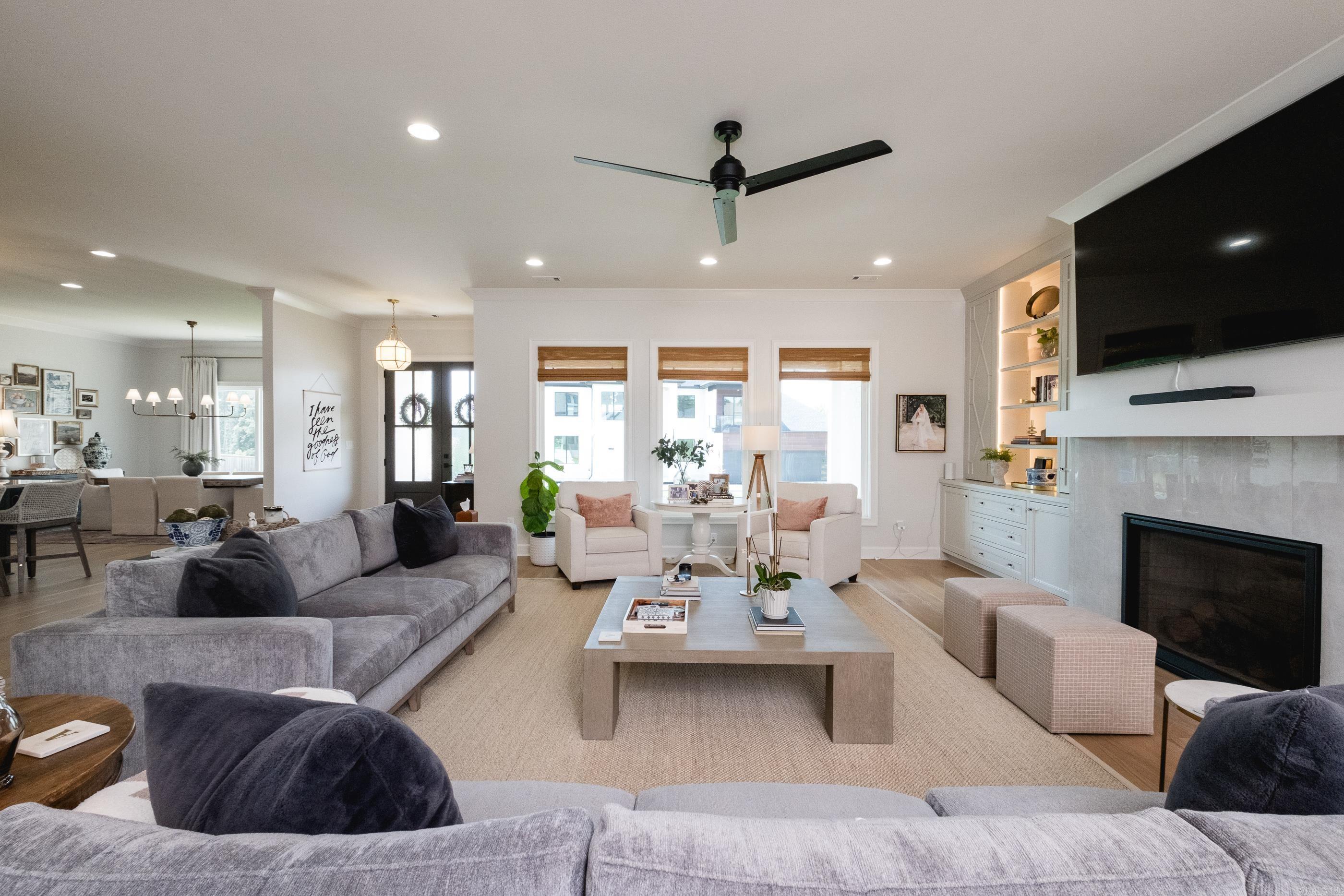 CHENAL VALLEY "FALSTONE COURT" - Residential