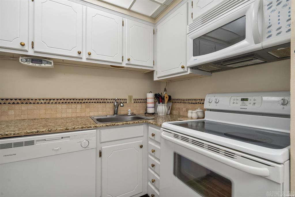 BEACON MANOR HPR - Residential