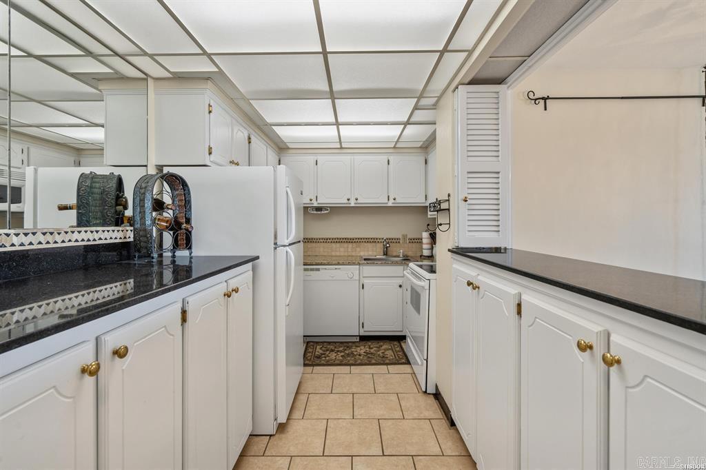 BEACON MANOR HPR - Residential