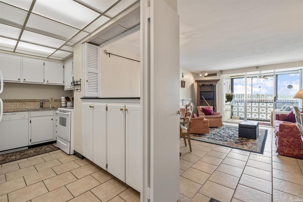 BEACON MANOR HPR - Residential