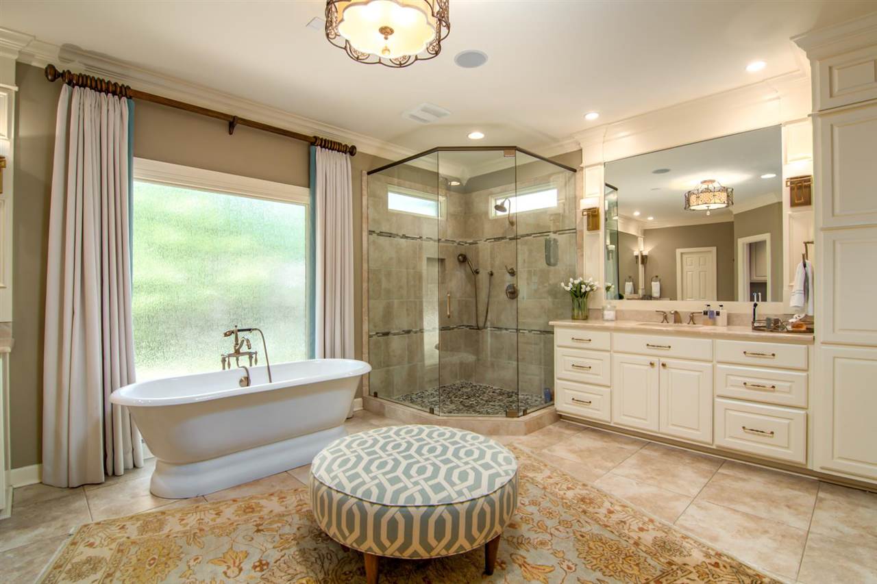 HICKORY CREEK - Residential