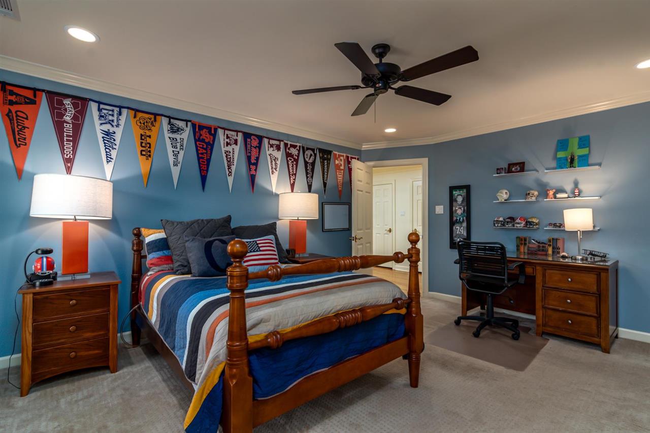 HICKORY CREEK - Residential
