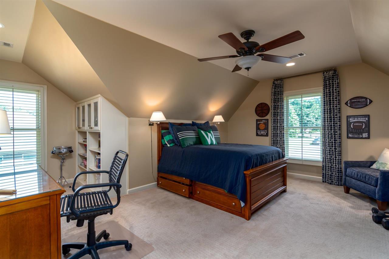 HICKORY CREEK - Residential
