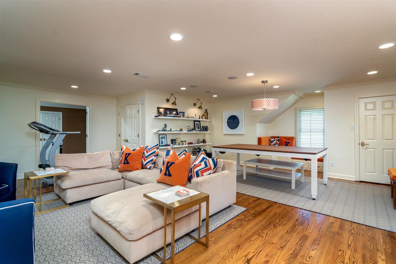 HICKORY CREEK - Residential