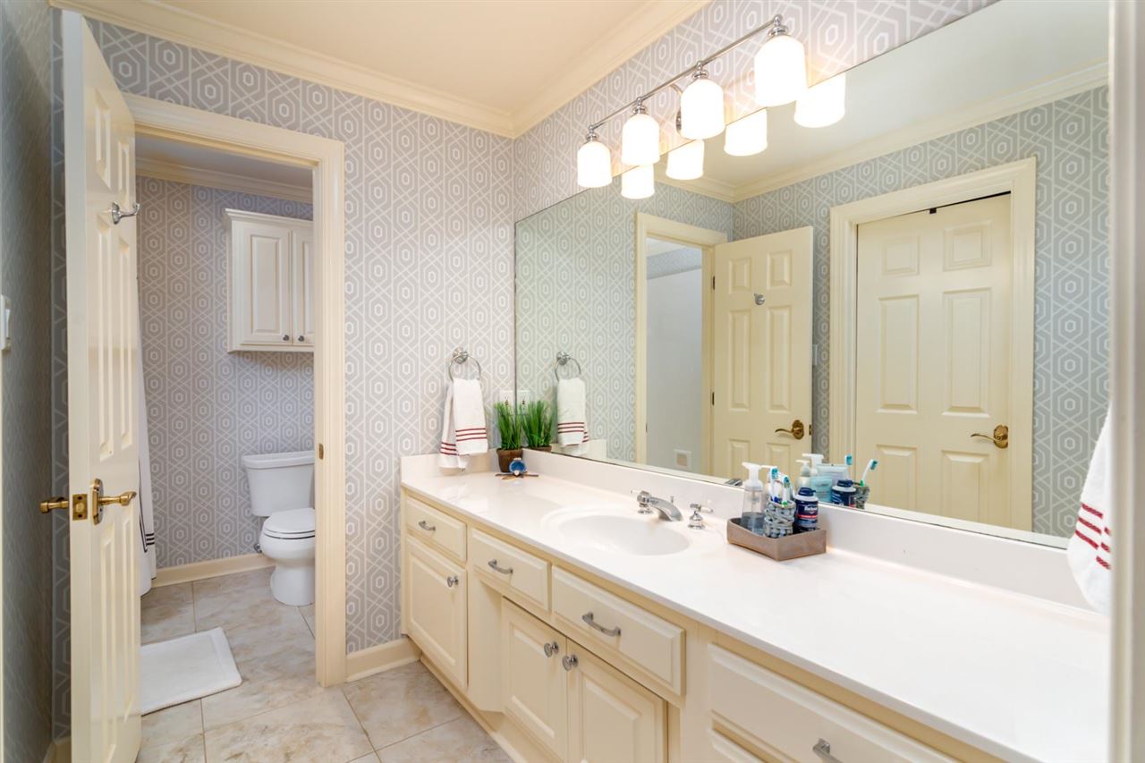 HICKORY CREEK - Residential