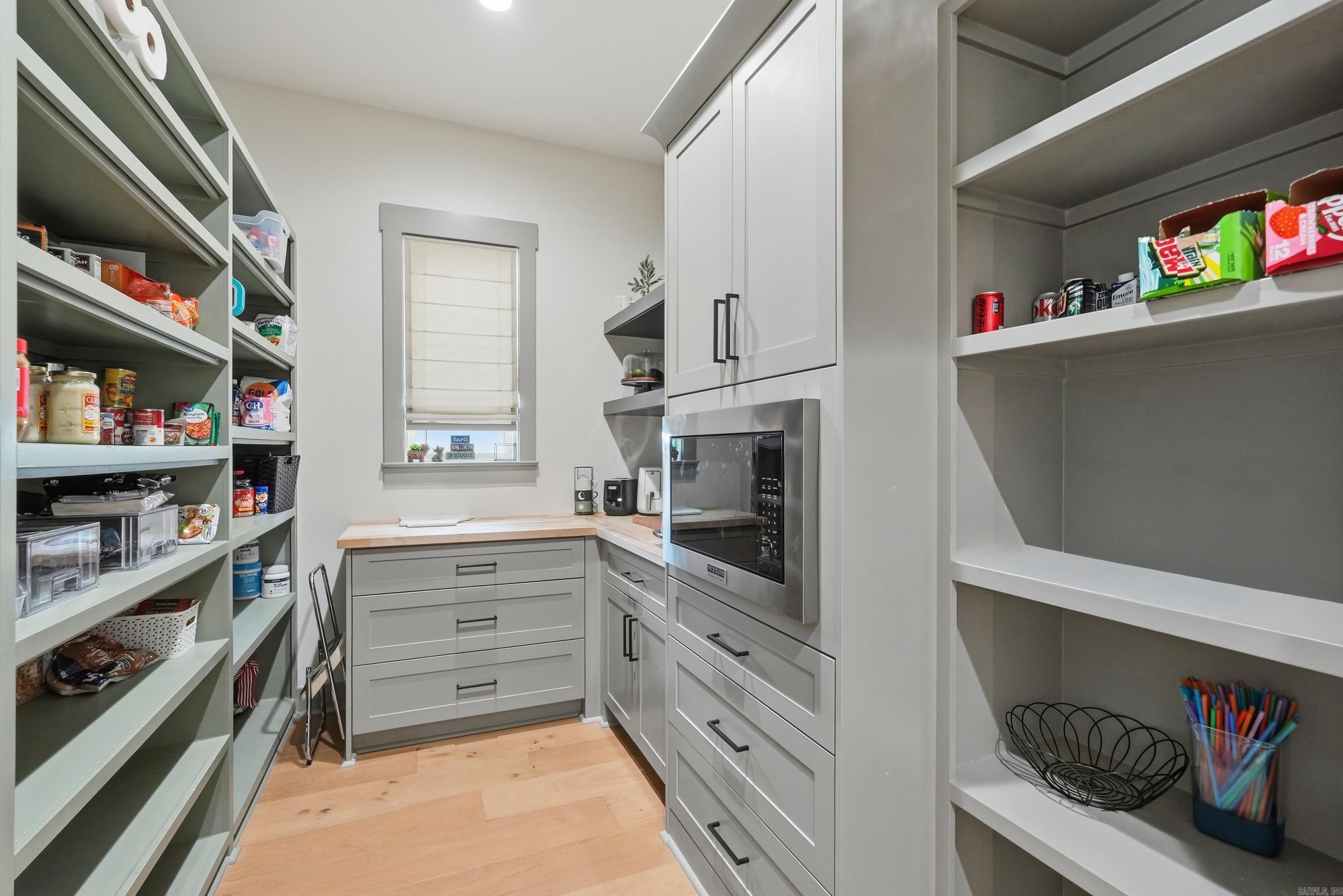 THE POINTE HURRICANE ESTATES - Residential