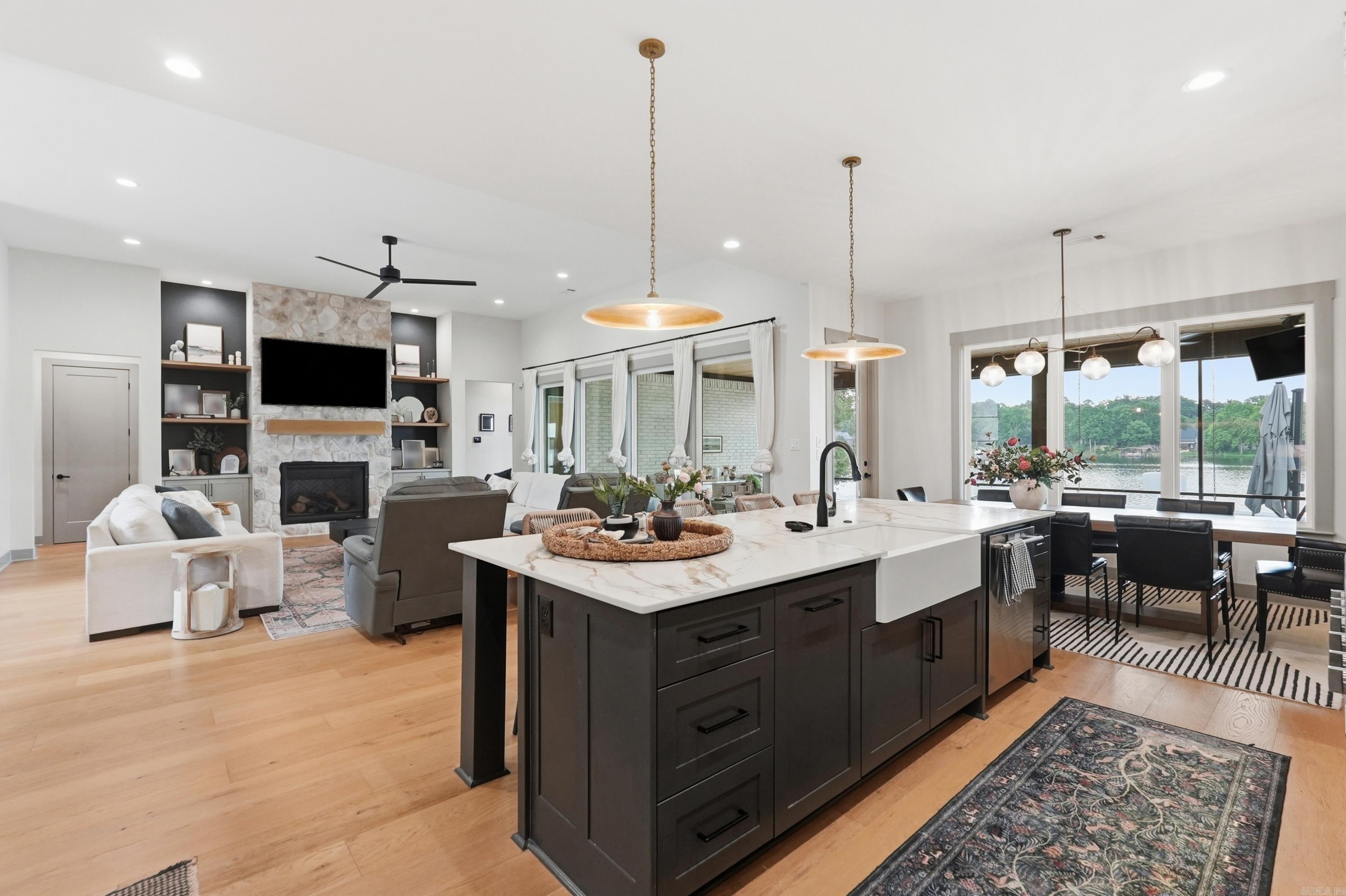 THE POINTE HURRICANE ESTATES - Residential