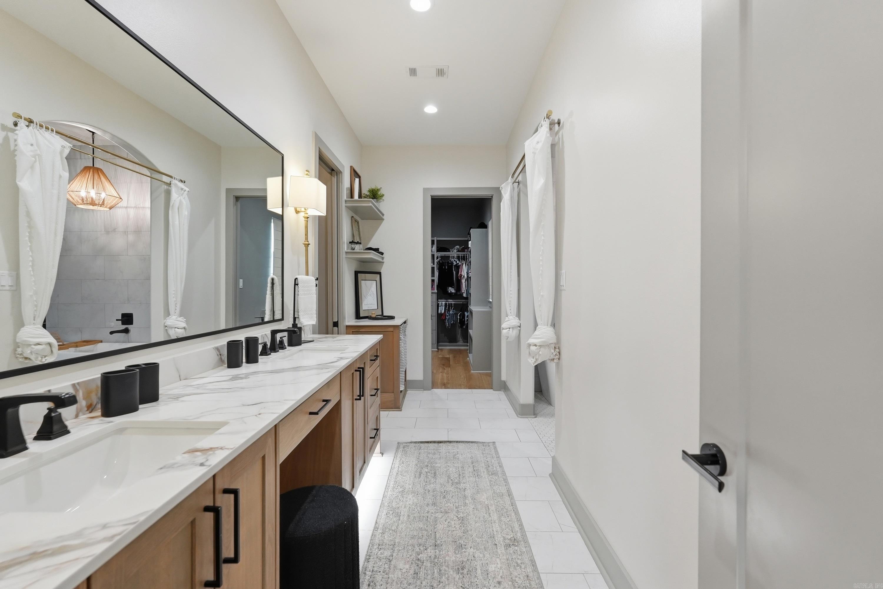 THE POINTE HURRICANE ESTATES - Residential