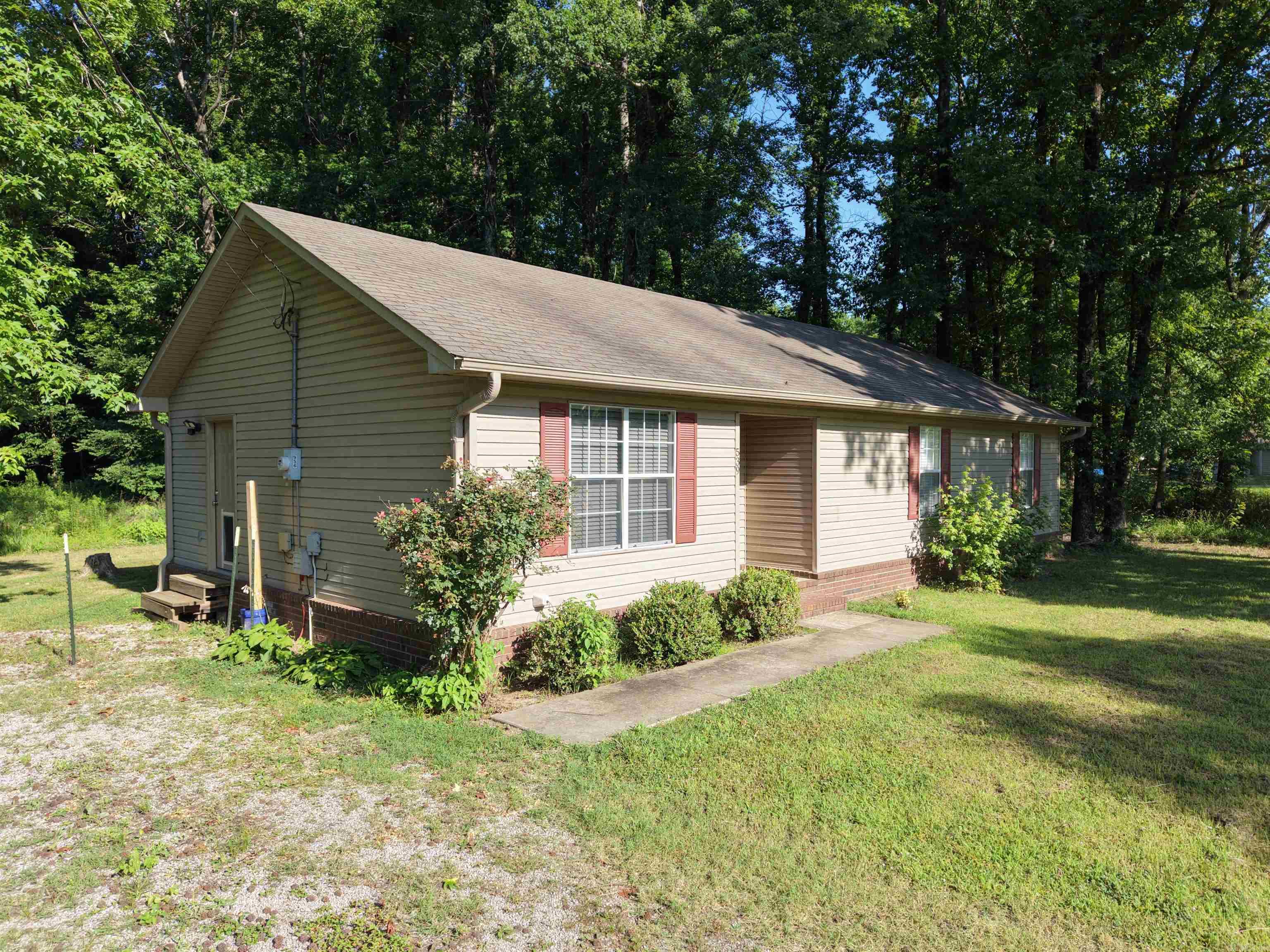 WOOD TRACE FIRST - Residential