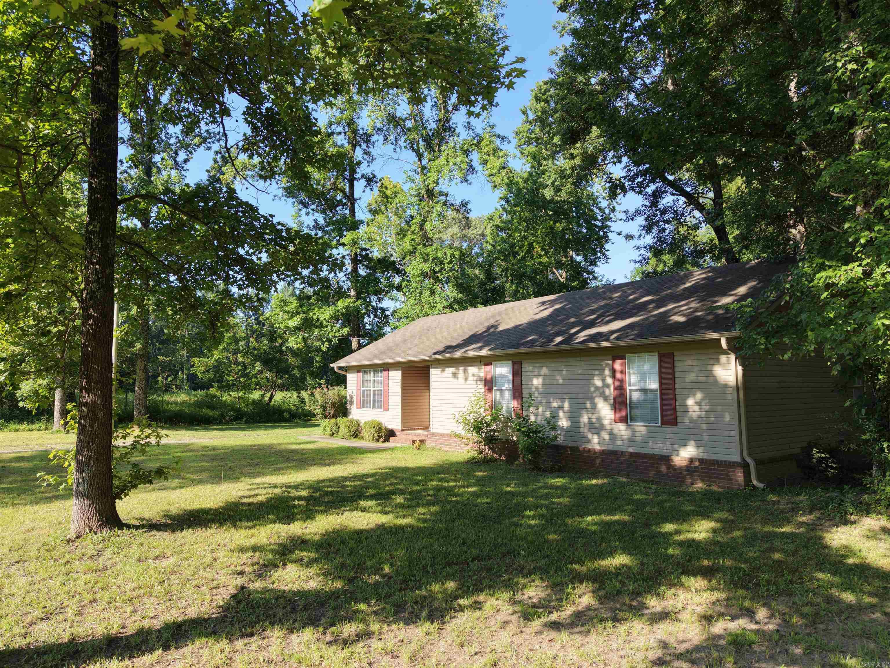 WOOD TRACE FIRST - Residential