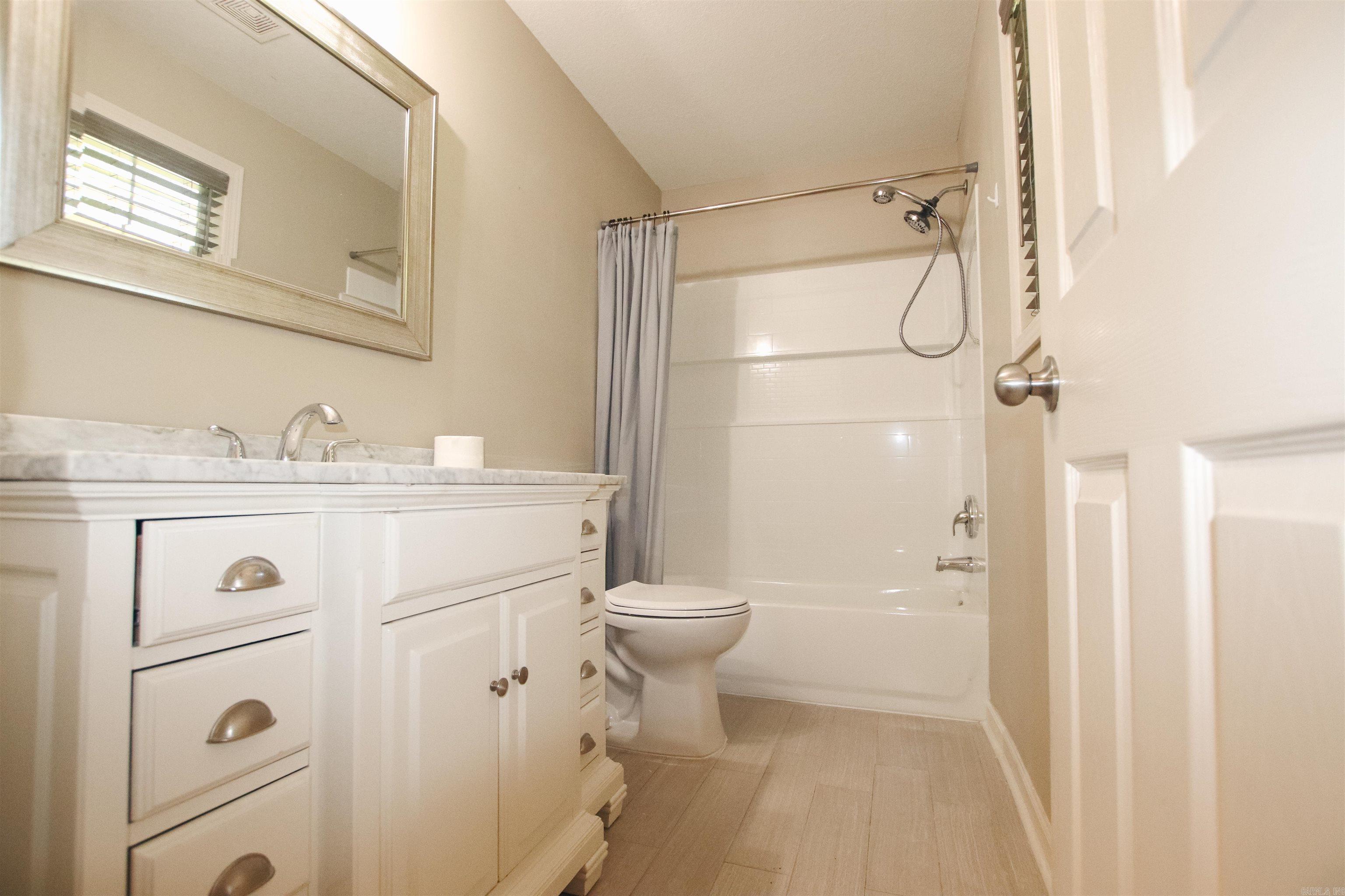 WOOD TRACE FIRST - Residential