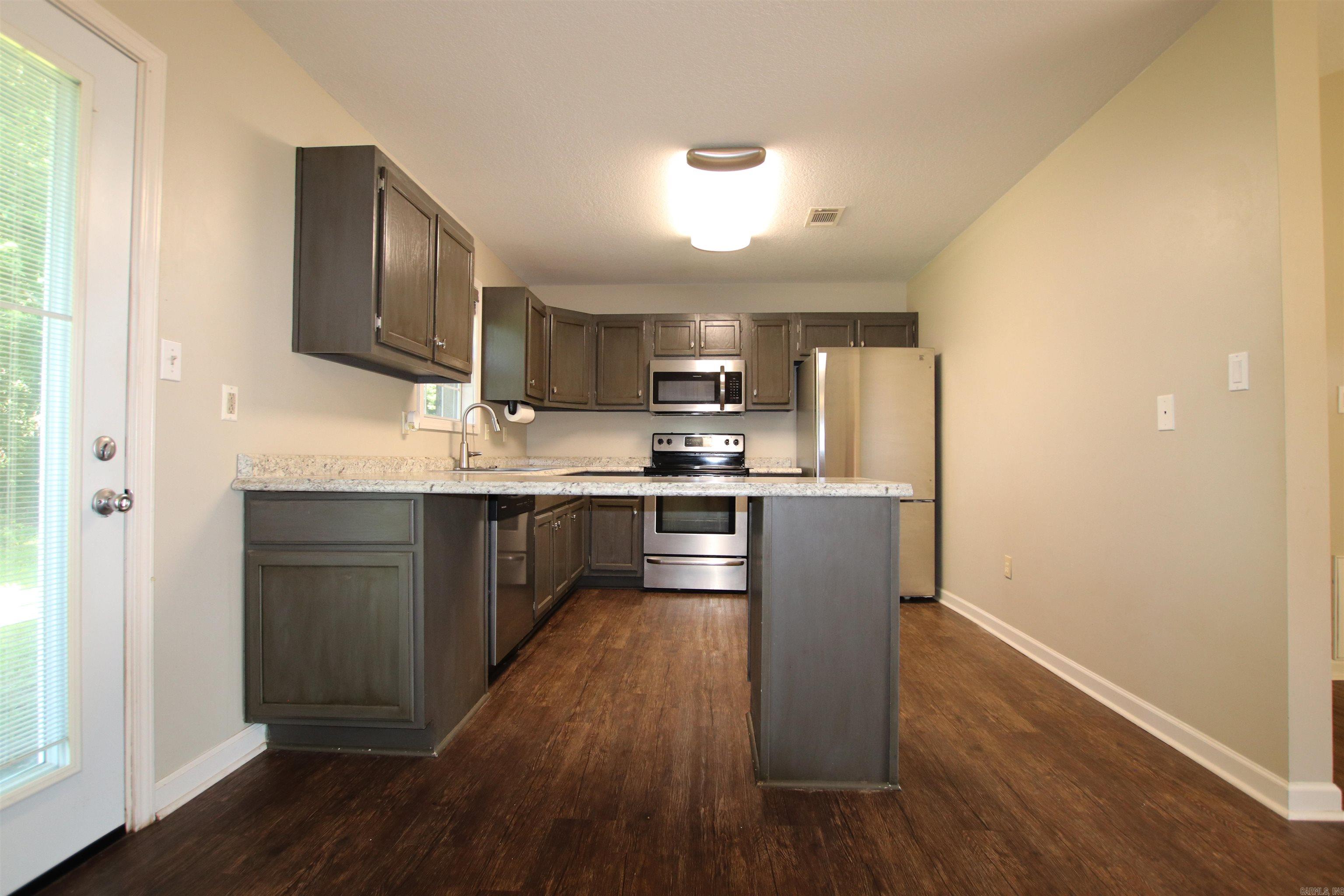WOOD TRACE FIRST - Residential