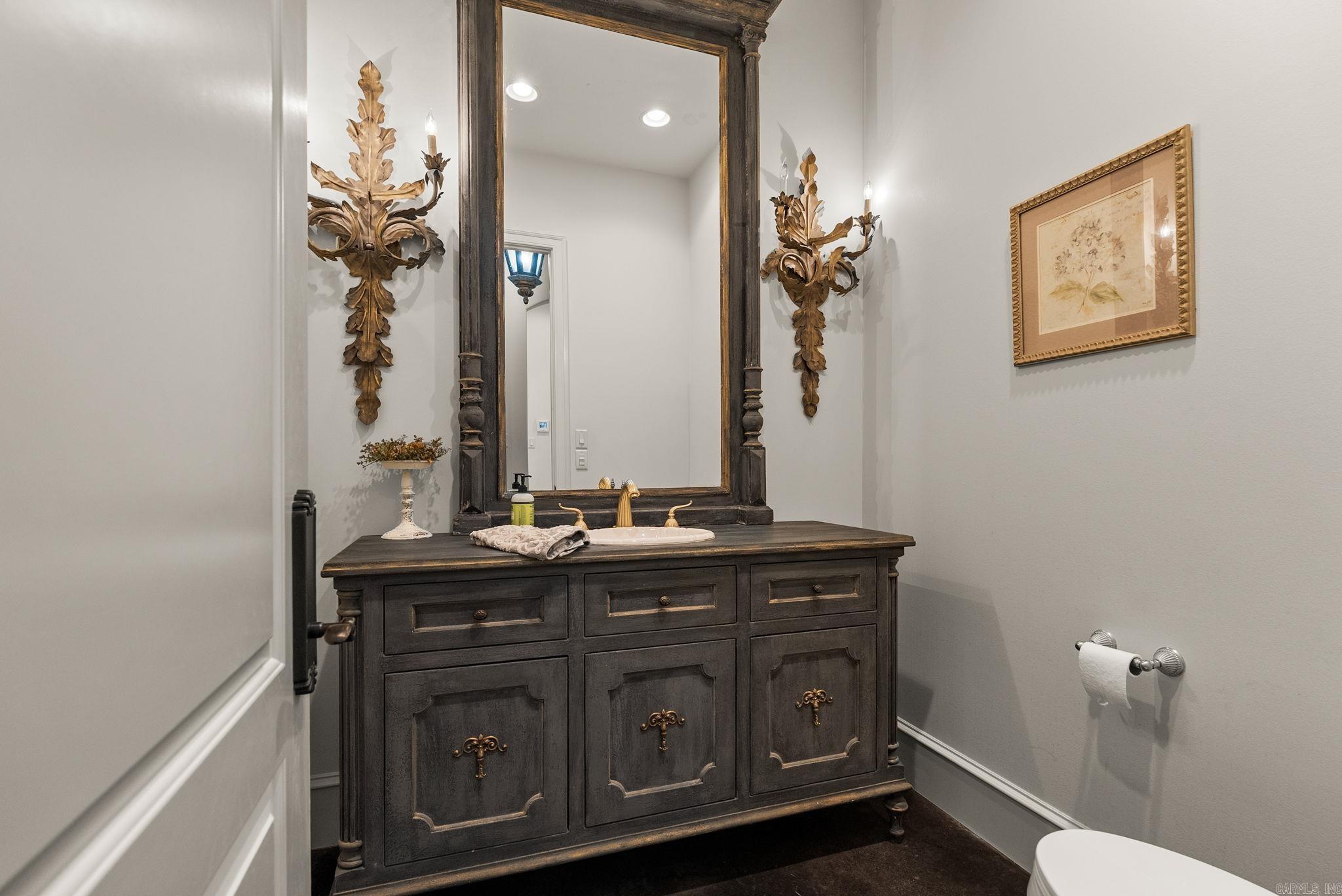 CHENAL DOWNS - Residential