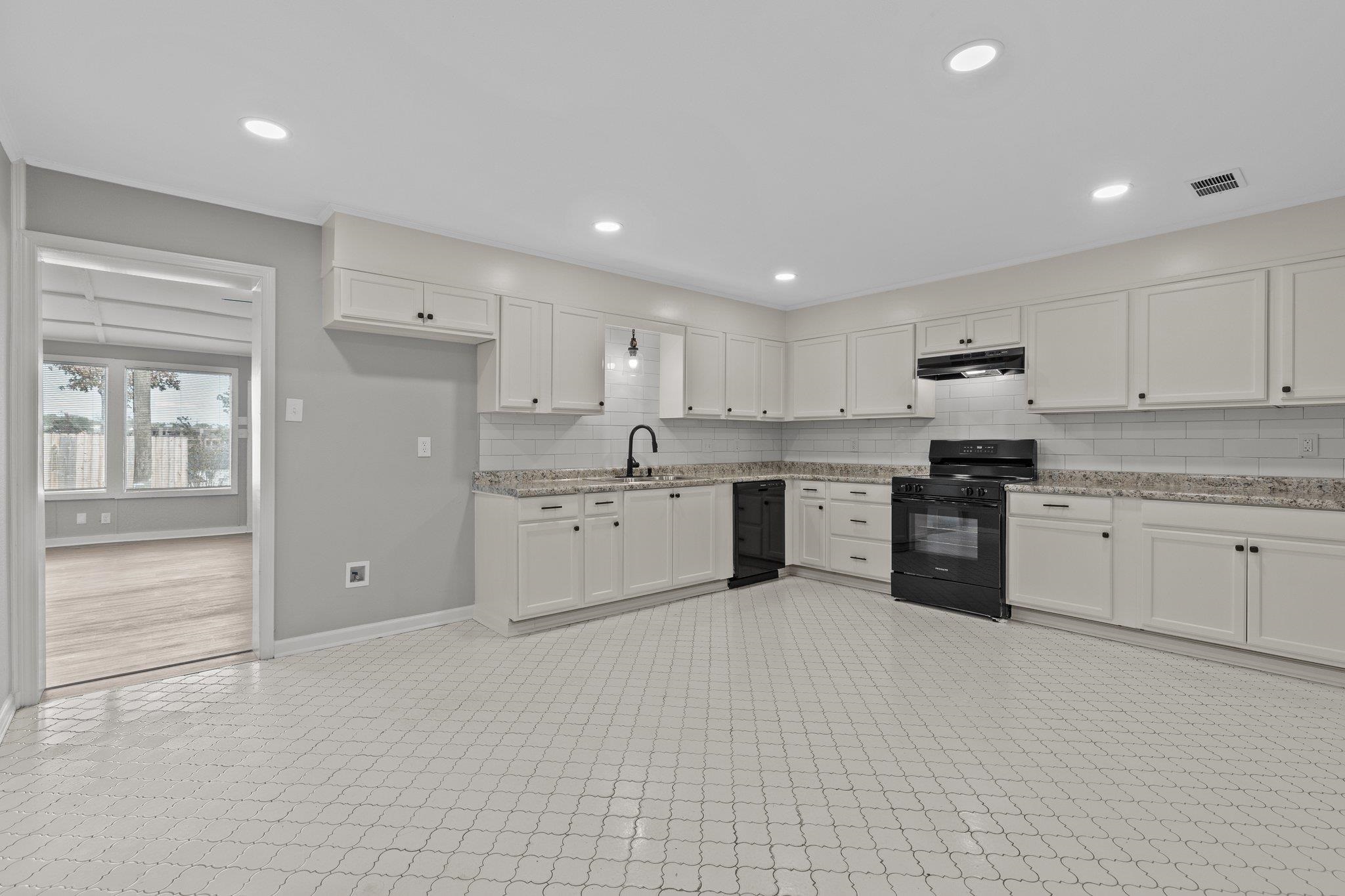 WALNUT VALLEY - Residential
