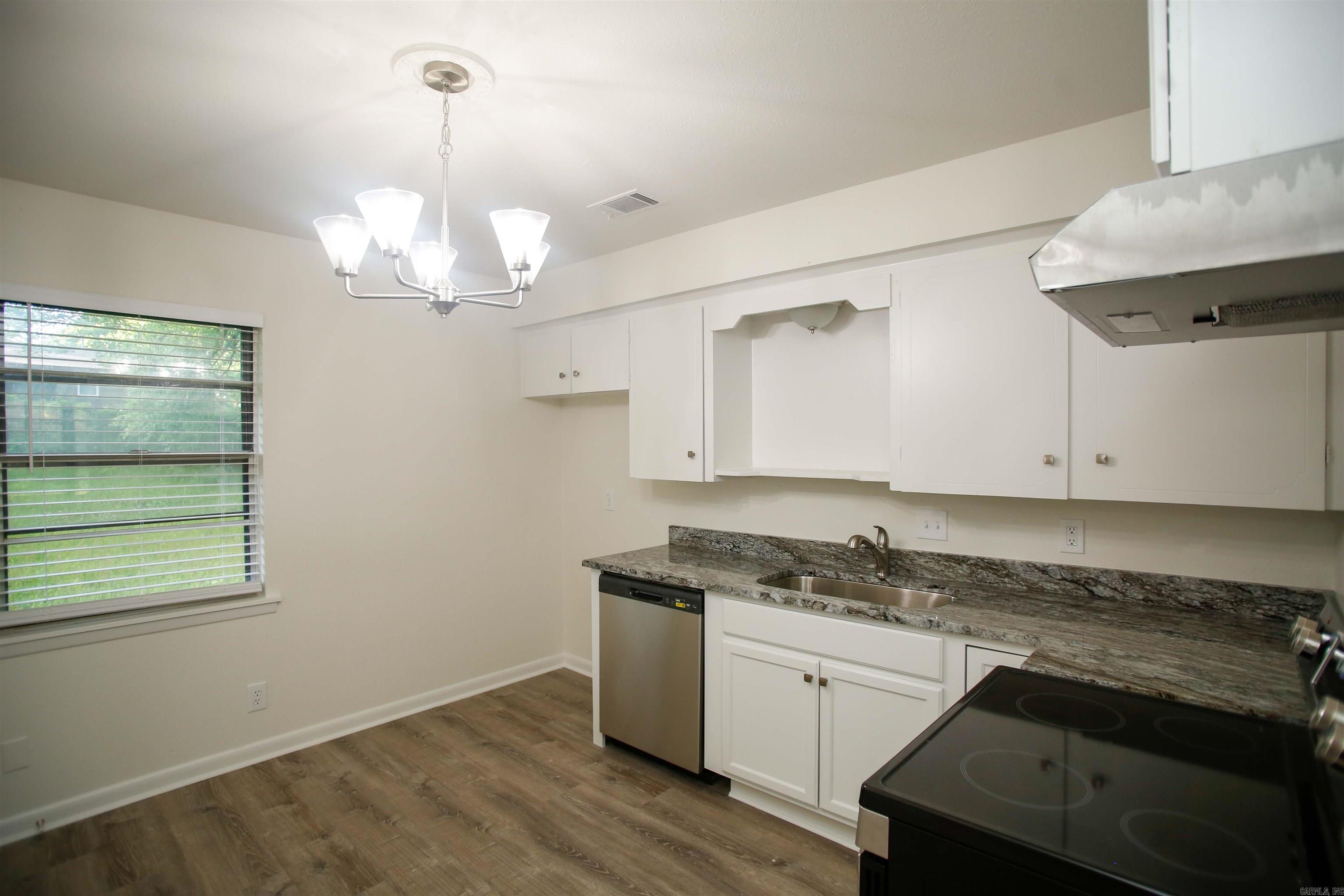 WAKEFIELD VILLAGE - Residential