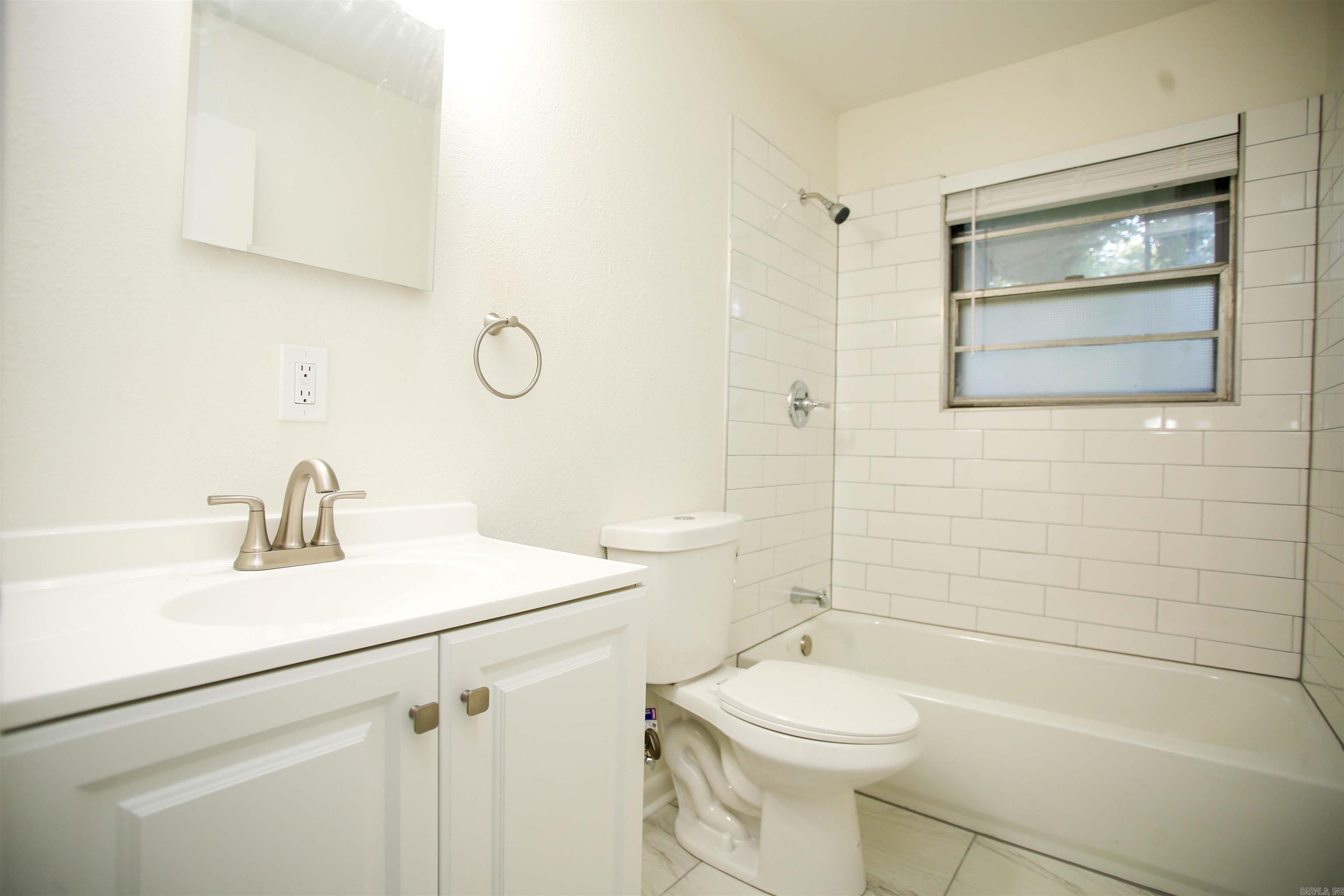 WAKEFIELD VILLAGE - Residential
