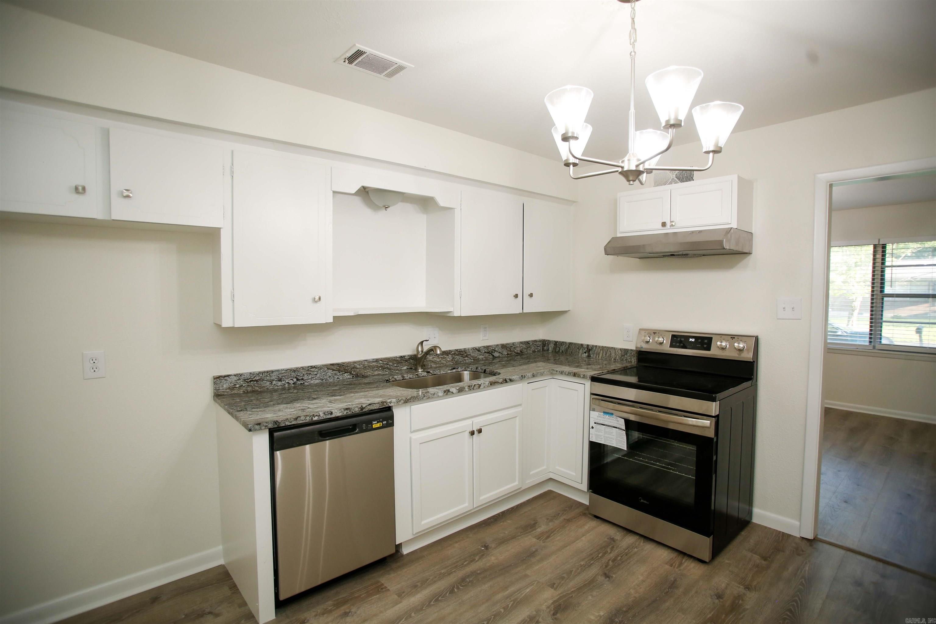 WAKEFIELD VILLAGE - Residential