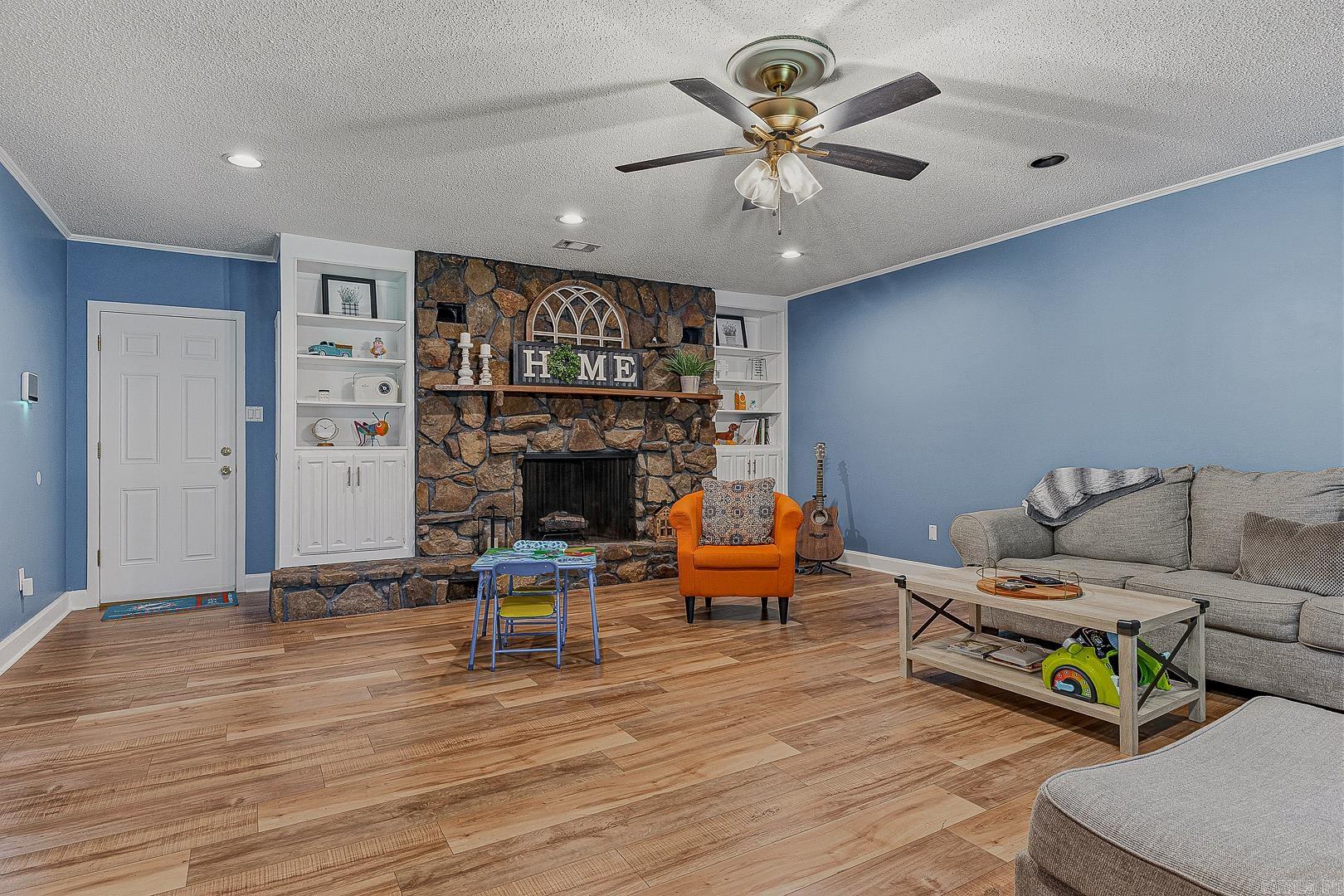 BRIARWOOD 6TH ADD - Residential