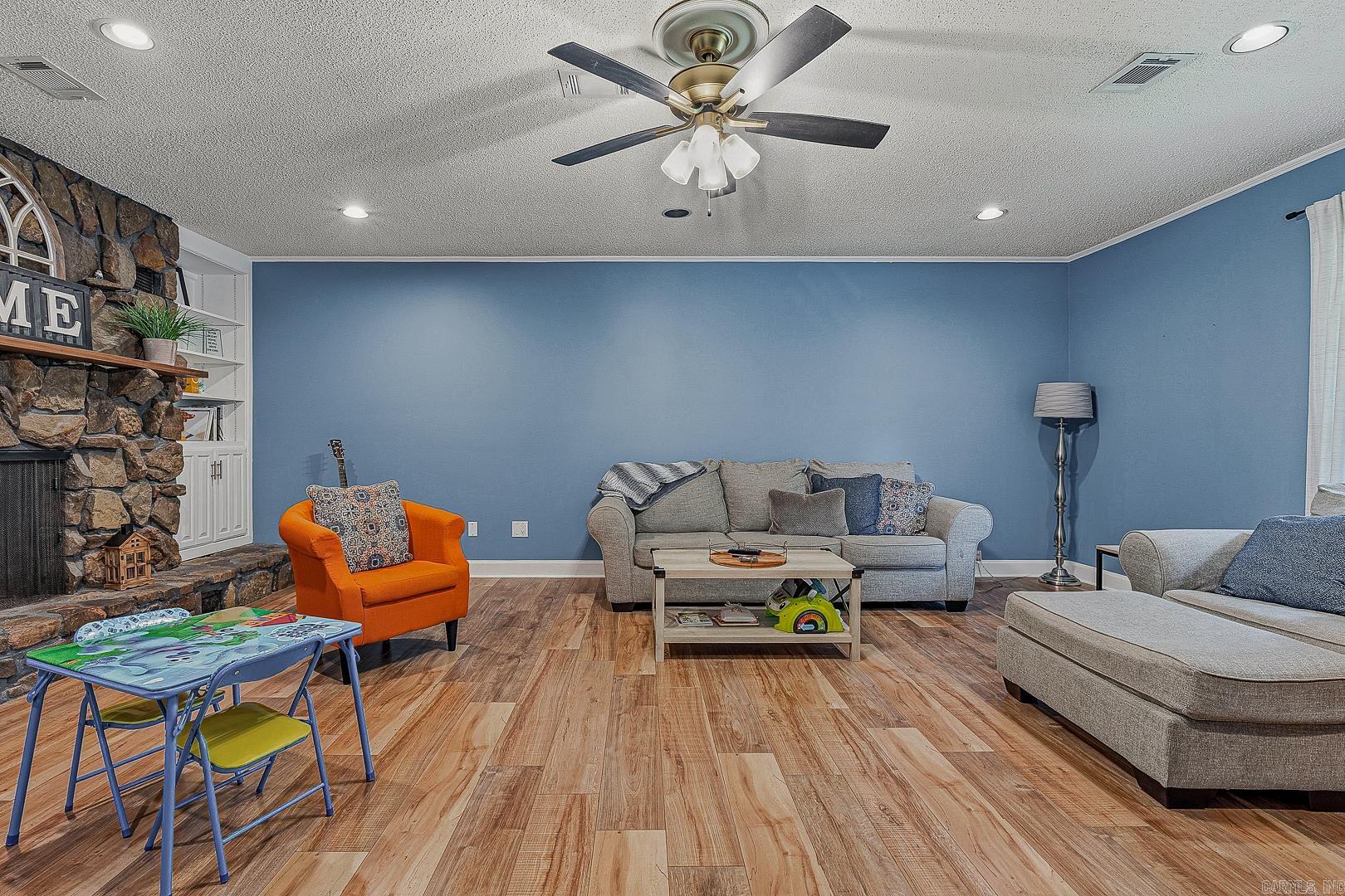 BRIARWOOD 6TH ADD - Residential