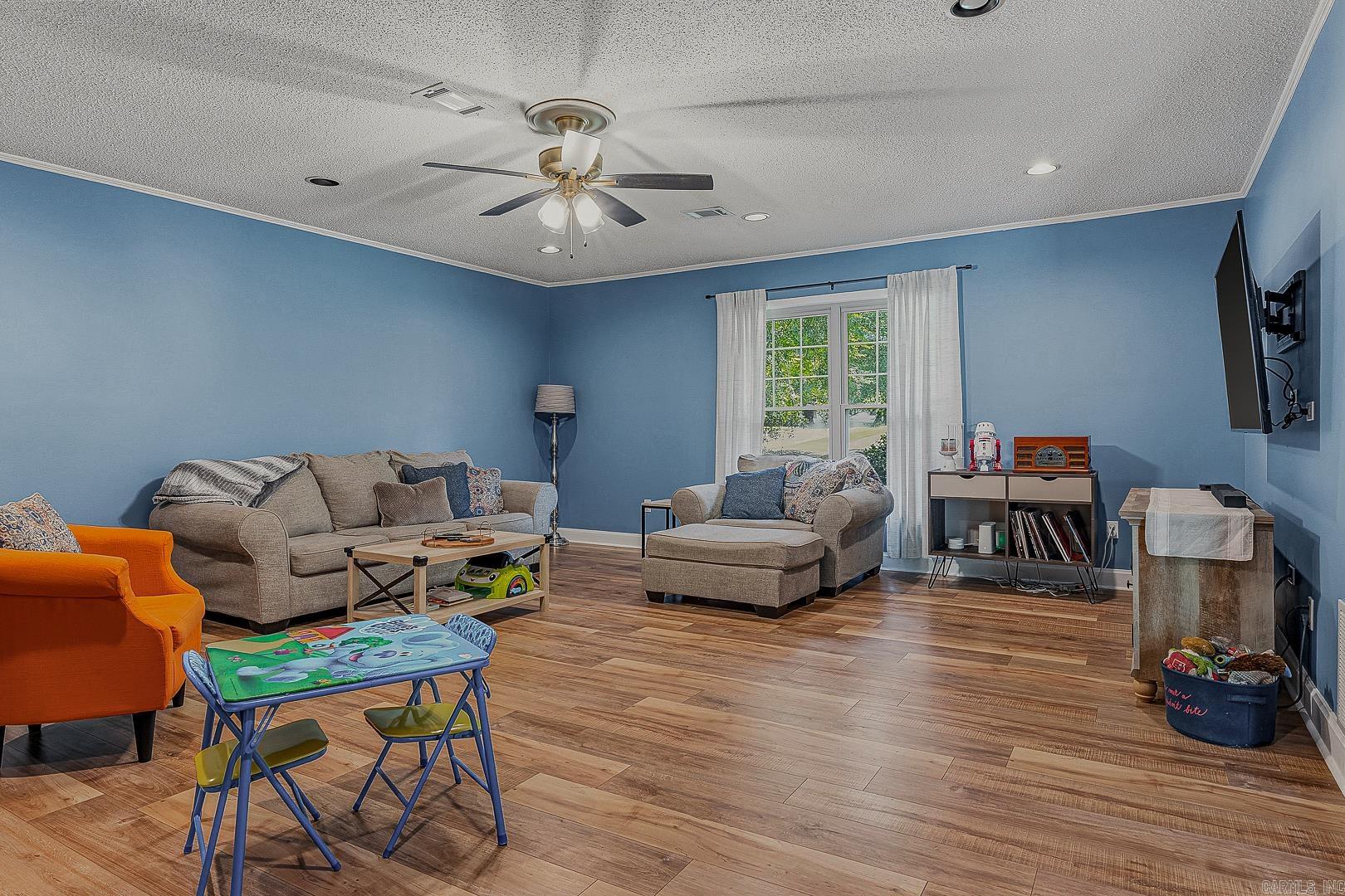 BRIARWOOD 6TH ADD - Residential