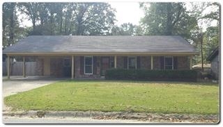 Home features 2 living areas, large dining room as well as a breakfast area in the kitchen.  Enjoy the fireplace in the den which overlooks a great back yard. Put this on your list today! HUD Case #031-462385. HUD Homes are Sold AS IS. Managed by www.chronossolutions.com. Exclusive Agency. For information on bidding, Earnest Money procedures and more, visit: www.HUDHomestore.com. All Offers are to be submitted electronically at: www.HUDHomeStore.com. (SEE AGENT CONFIDENTIAL REMARKS FOR FURTHER INSTRUCTIONS)