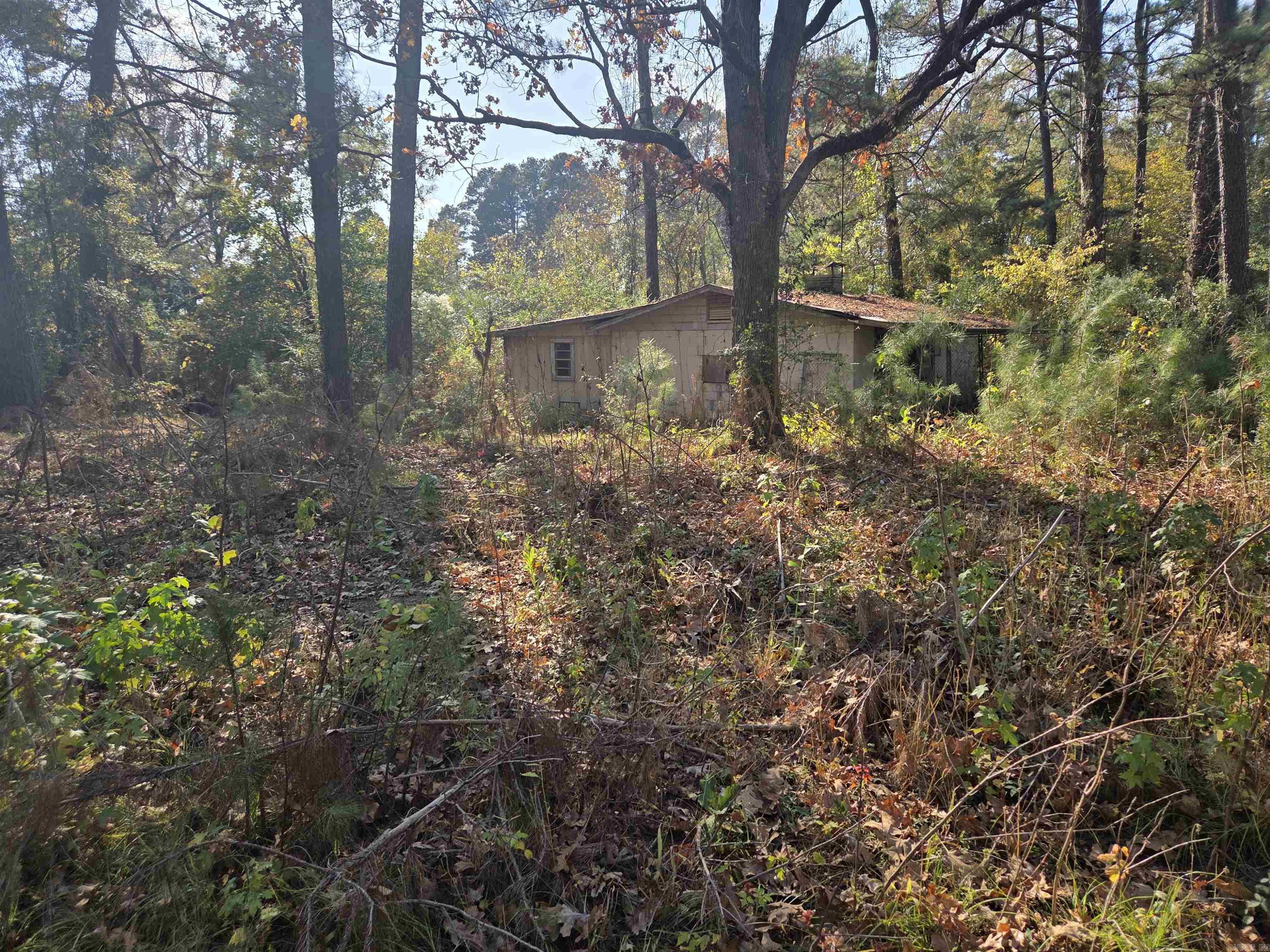 Nice residential Lot in the Kidd Landing area of Bois De Arc lake area in Spring Hill.  Photos of Lake are just across the parking area from the property