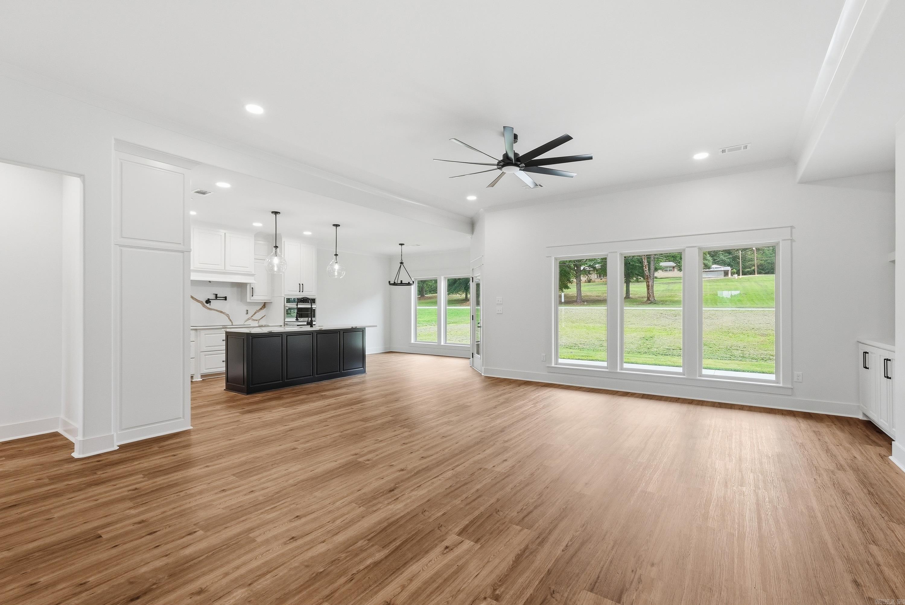 SUNSET LANDING - Residential