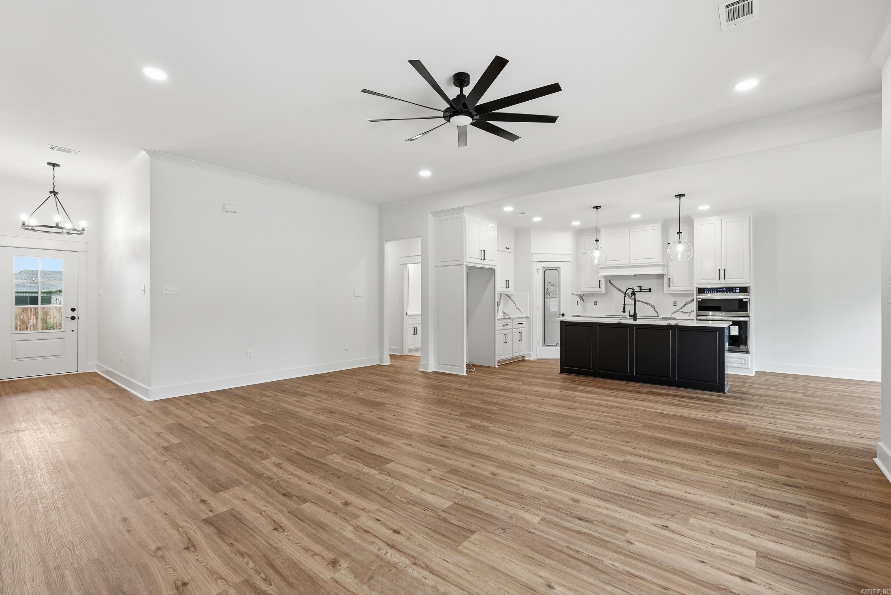 SUNSET LANDING - Residential
