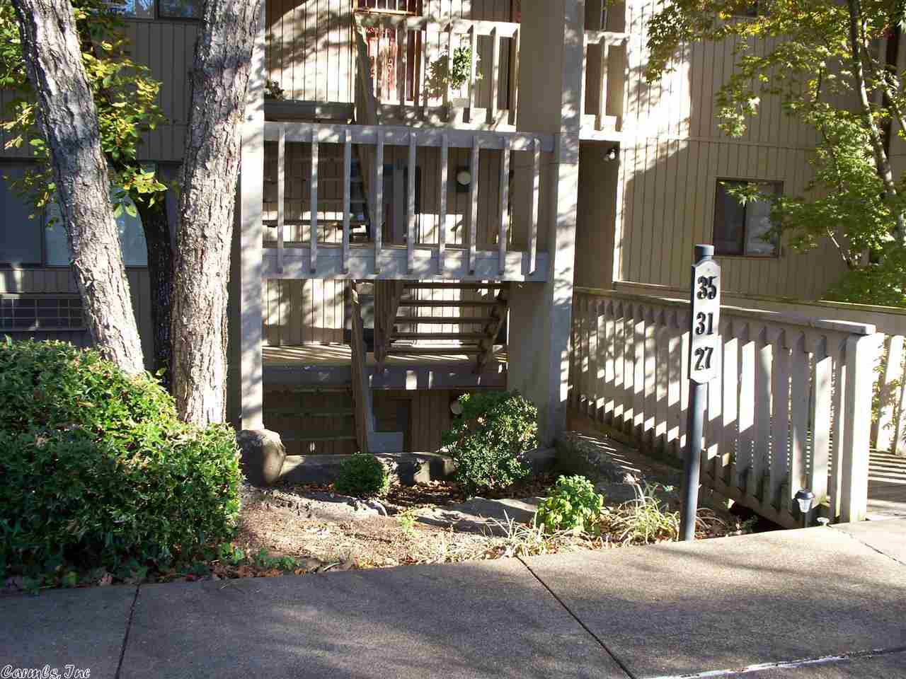 Nicely remodeled and updated lower level condo, fully furnished turn key.  Small winter lake view.