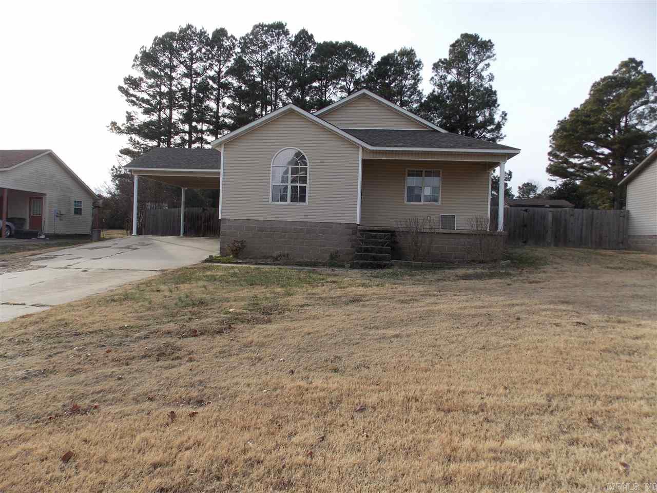 Beautiful 3 Bedroom 2 Bath with eat in kitchen is move in ready. Living area has vaulted ceiling with an arched window. Master bedroom has a walk in closet. Master bath includes a jetted tub and stand alone shower. Central heat and air is less than 5 years old.