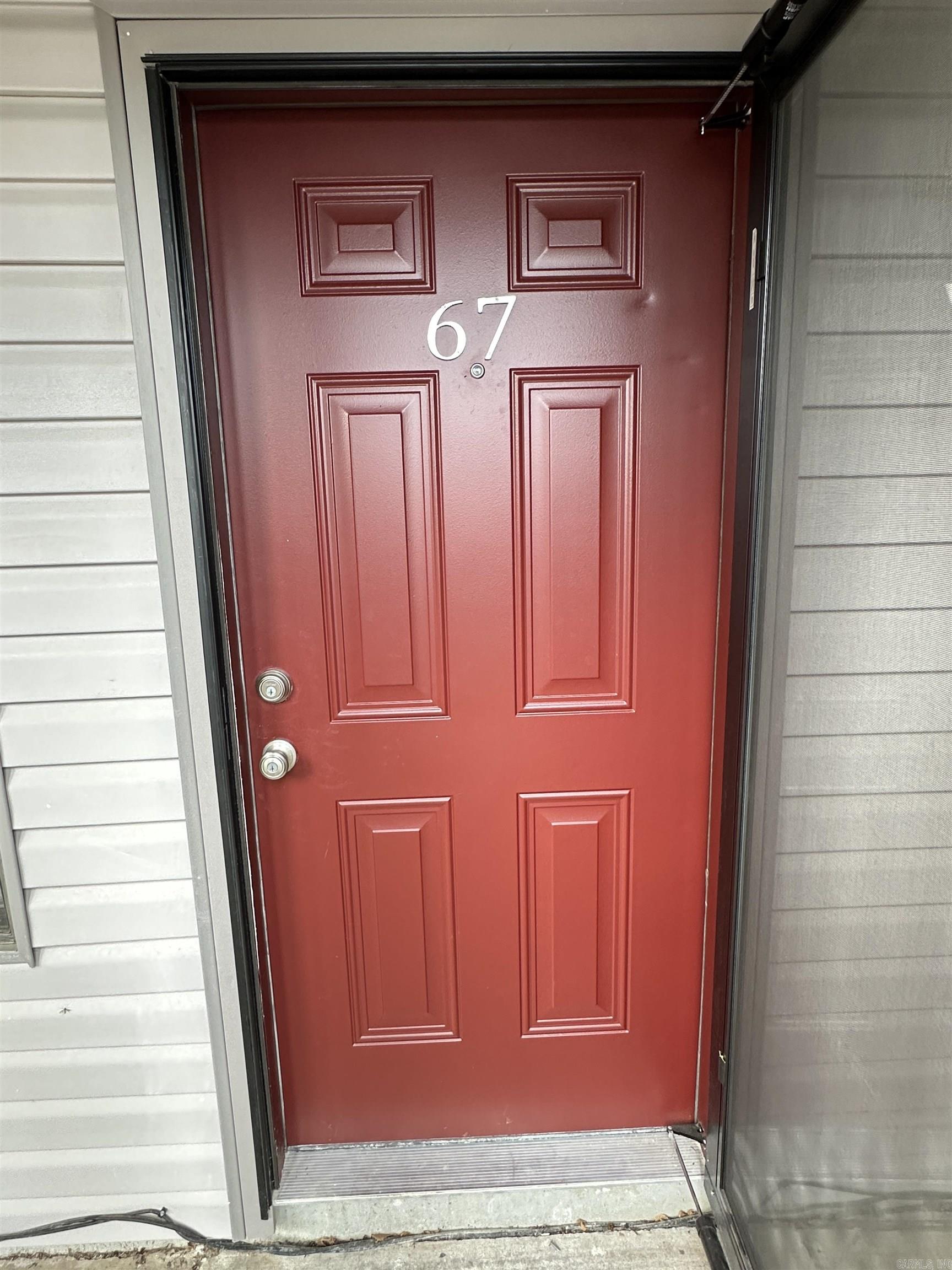 Recently remodeled 2BD/2BA apartment in the center of Little Rock. Close to shopping, dining, and much more! Cozy living room with electric fireplace. All appliances included in kitchen. Water recovery fee is $45. The lease for this property is for 18 months. This property does not accept section 8.